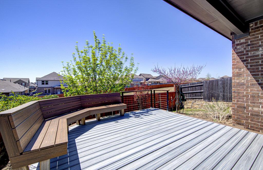 196 Pepperbark Loop, Buda, TX 78610