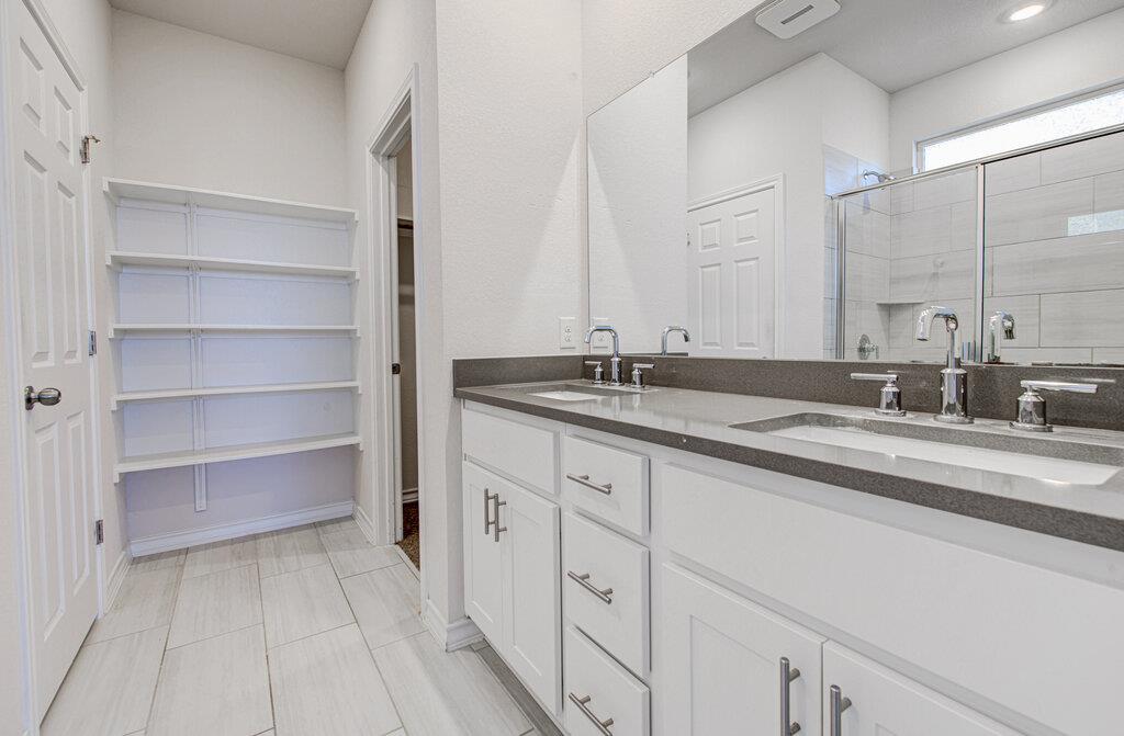 196 Pepperbark Loop, Buda, TX 78610