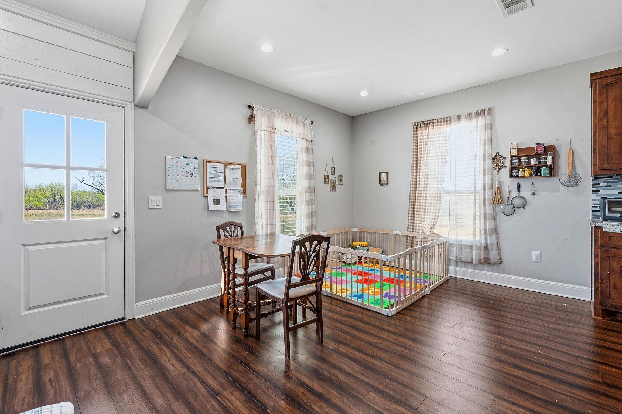 574 Highland Ranch Way, Dale, TX 78616