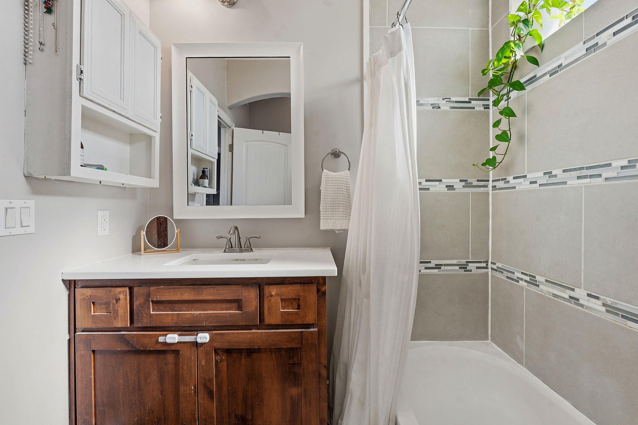 574 Highland Ranch Way, Dale, TX 78616