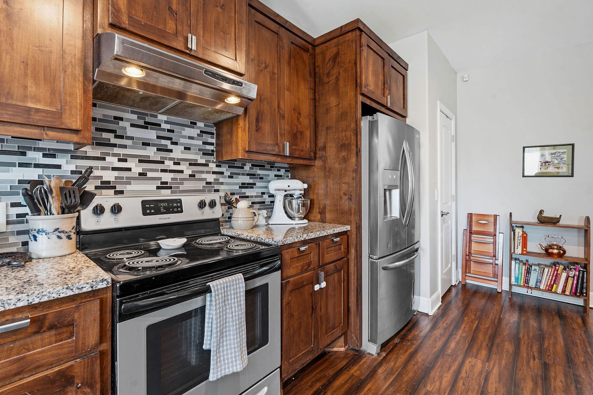 574 Highland Ranch Way, Dale, TX 78616