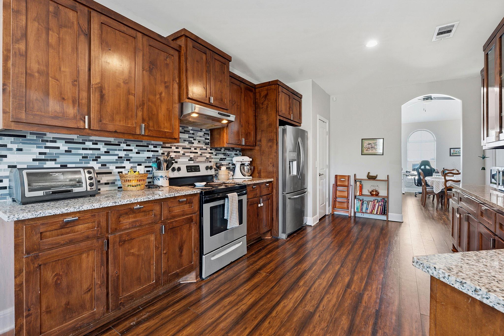 574 Highland Ranch Way, Dale, TX 78616