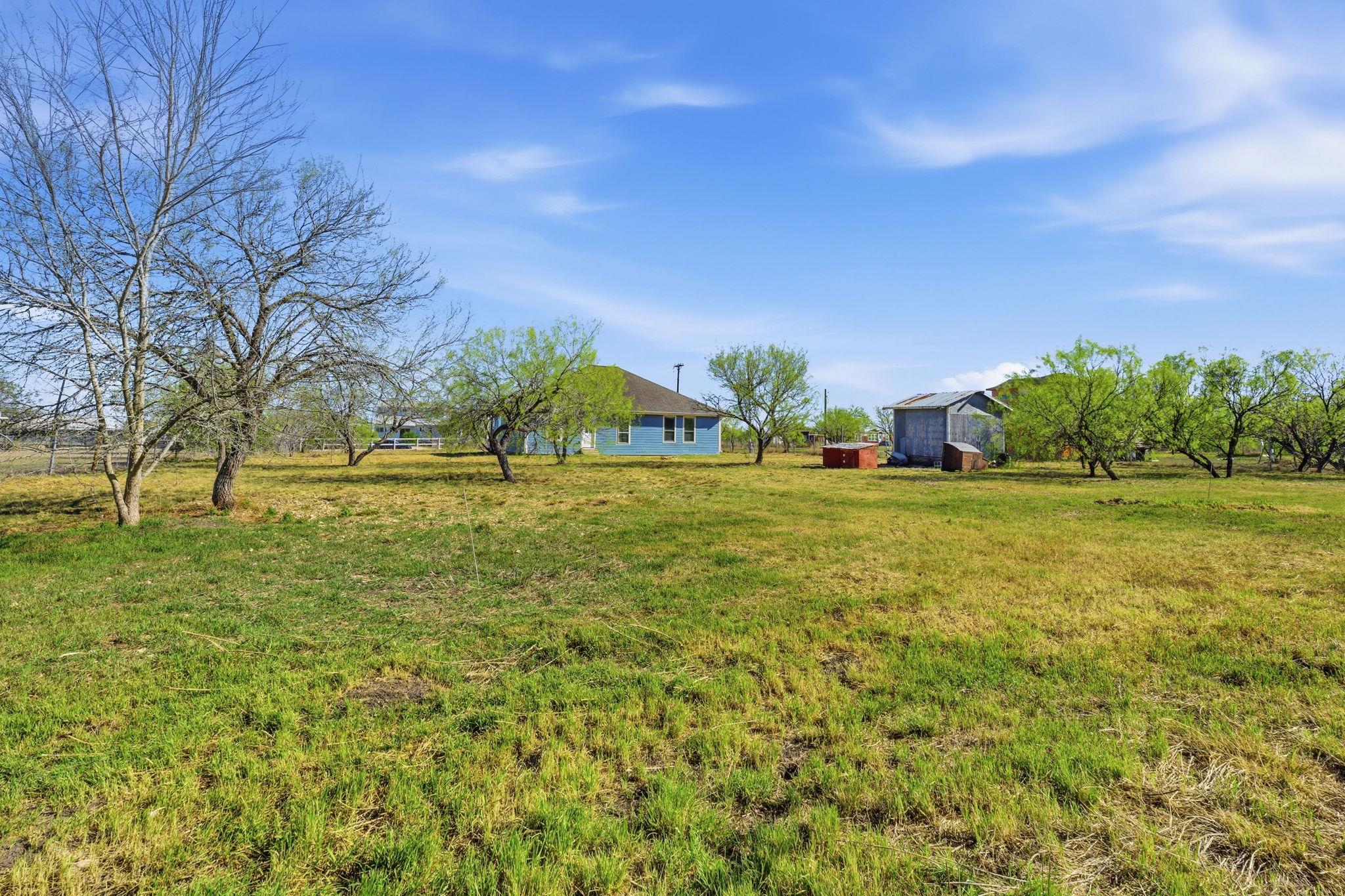 574 Highland Ranch Way, Dale, TX 78616