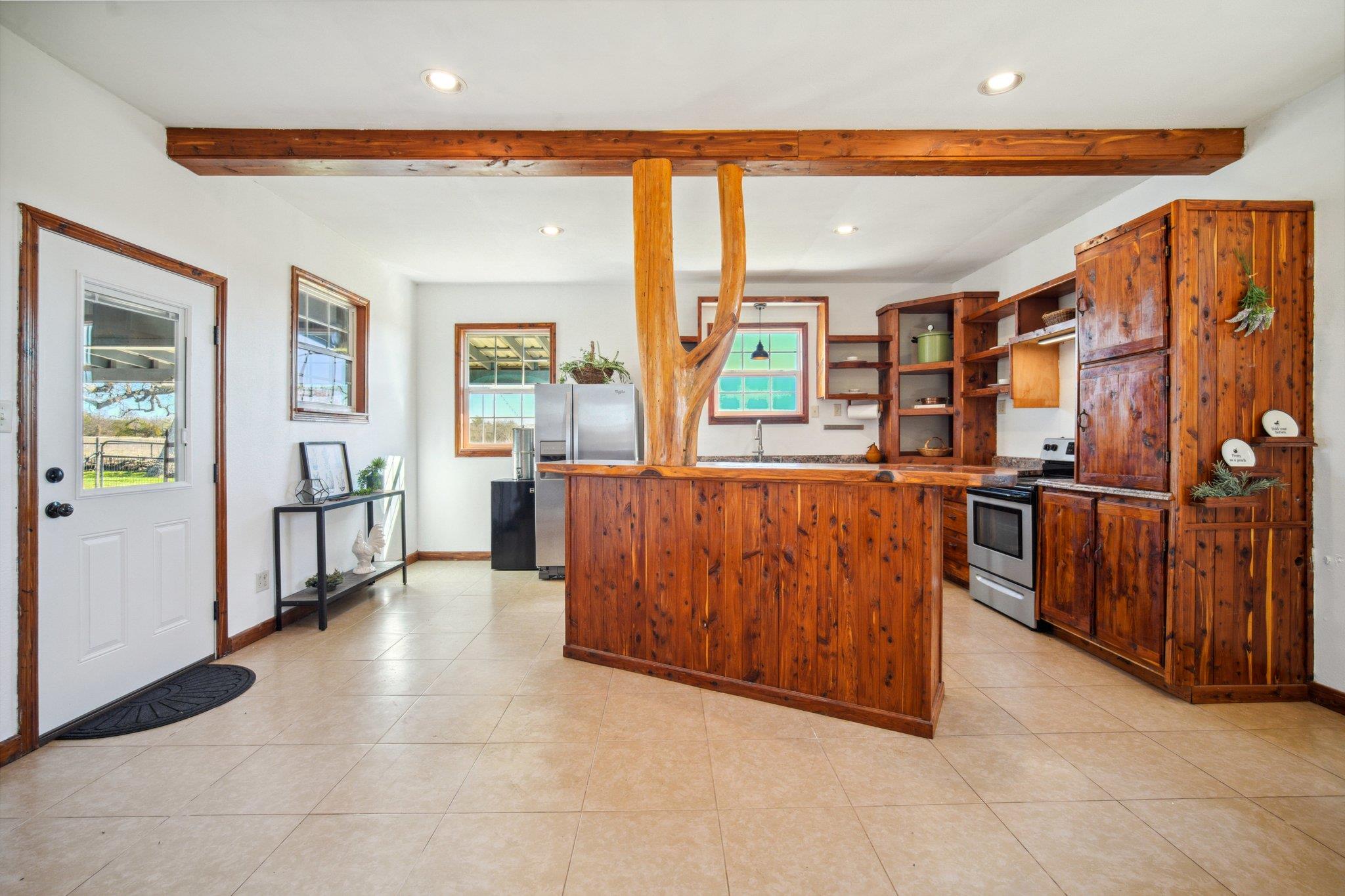 2200 Highway 21 E, Paige, TX 78659