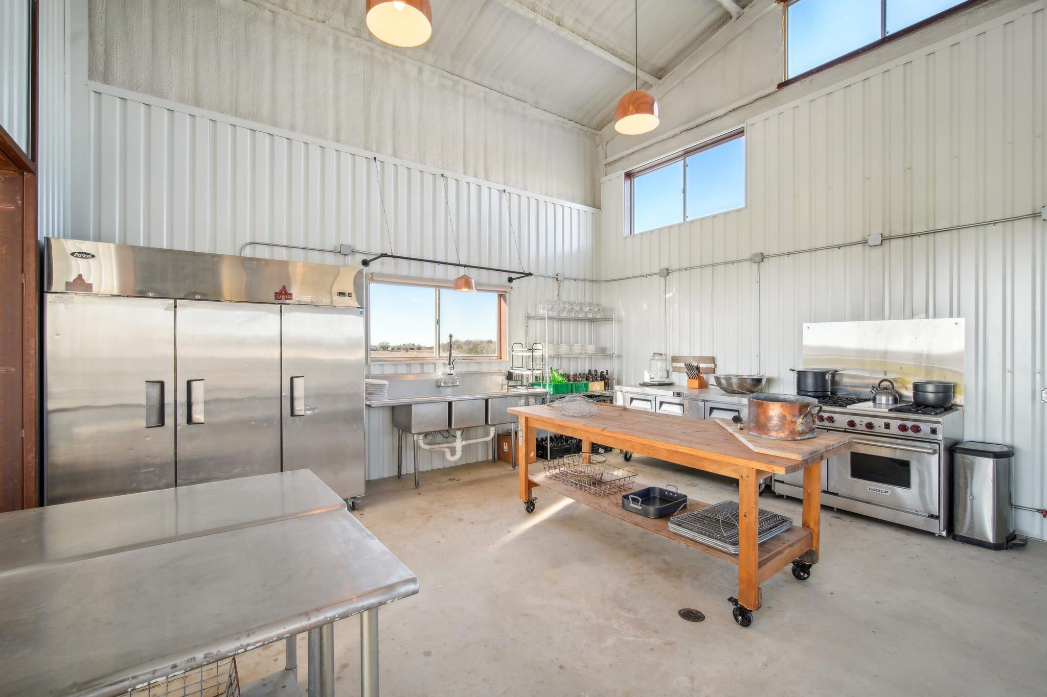 2200 Highway 21 E, Paige, TX 78659