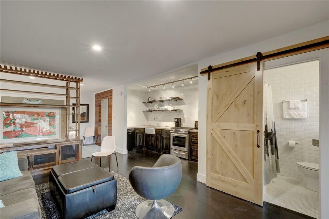 1212 Castle Hill St # 3, Austin, TX 78703