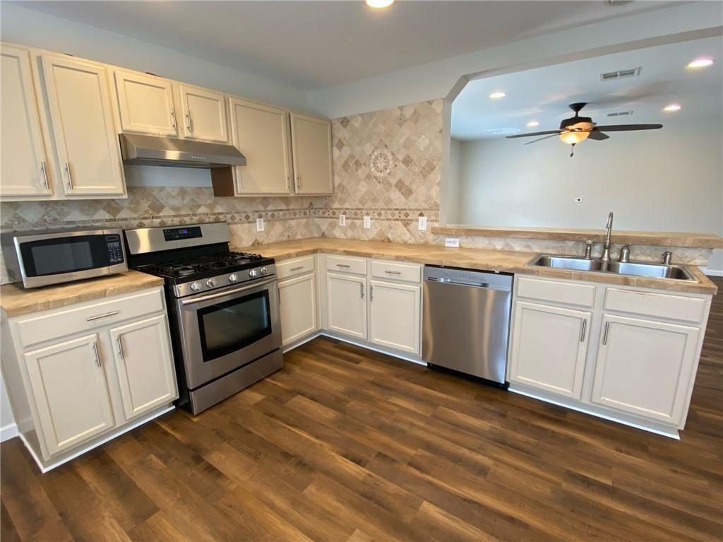 141 Ruby Lake Dr, Kyle, TX 78640