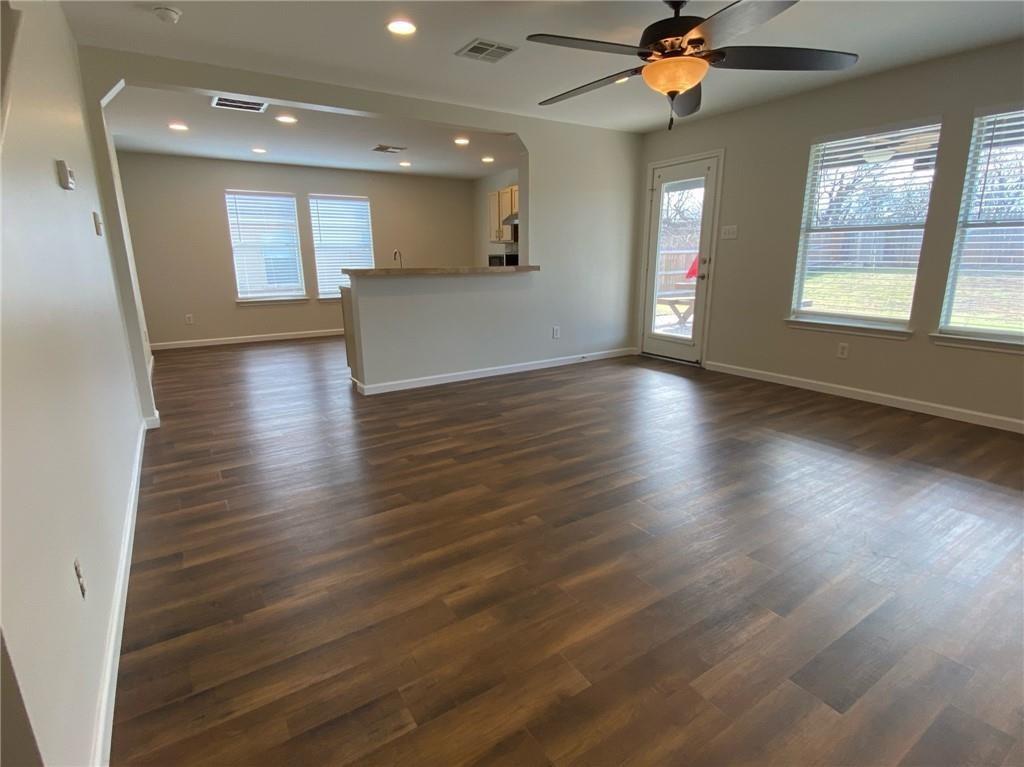 141 Ruby Lake Dr, Kyle, TX 78640