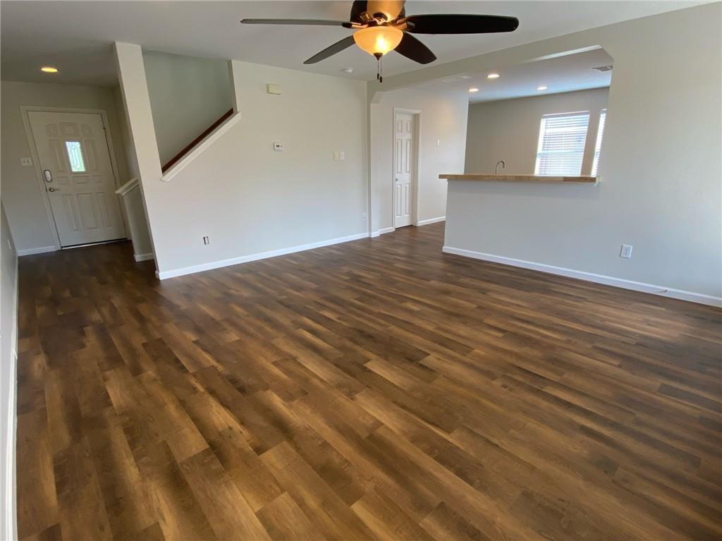 141 Ruby Lake Dr, Kyle, TX 78640