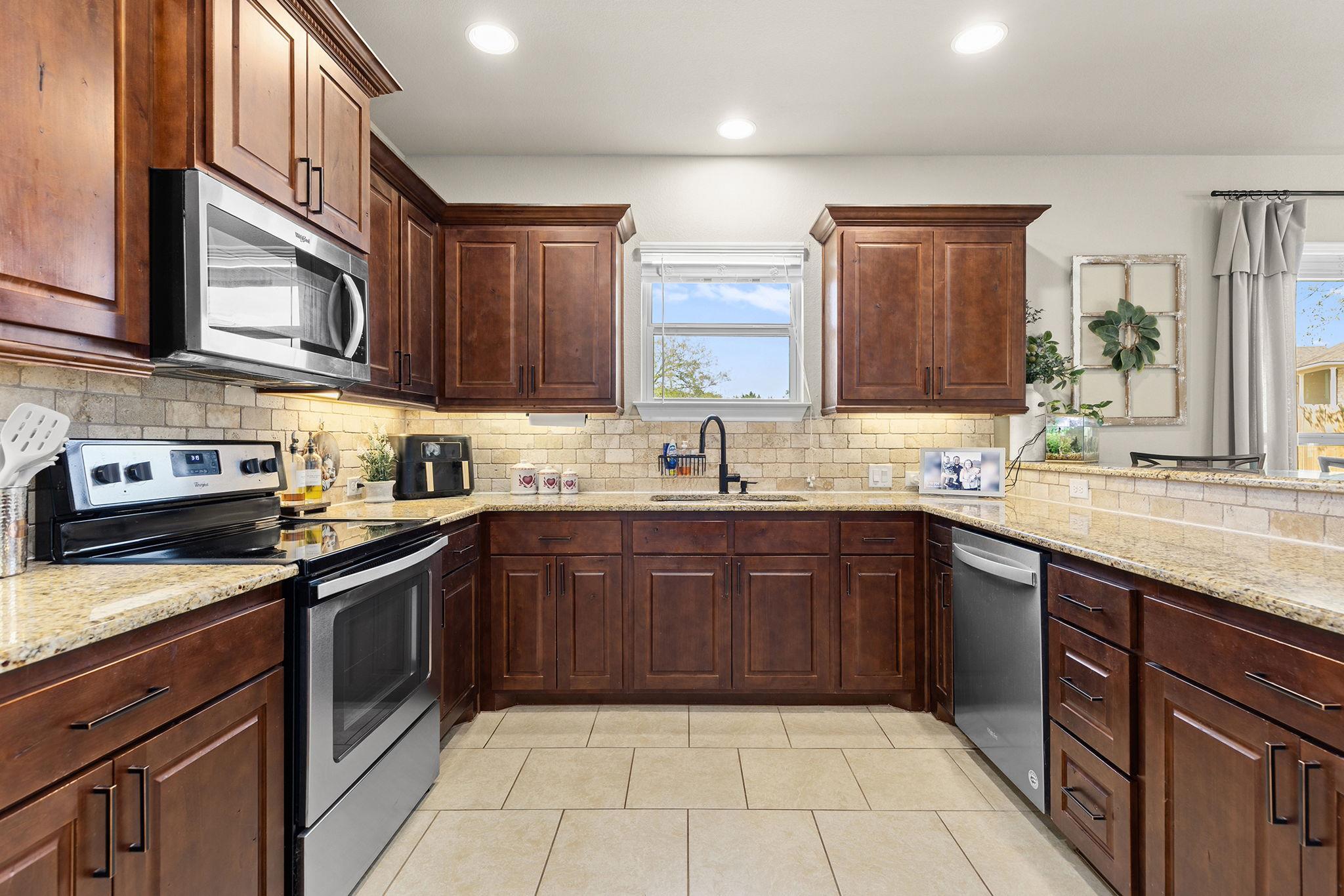 104 Carmen Cv, Burnet, TX 78611