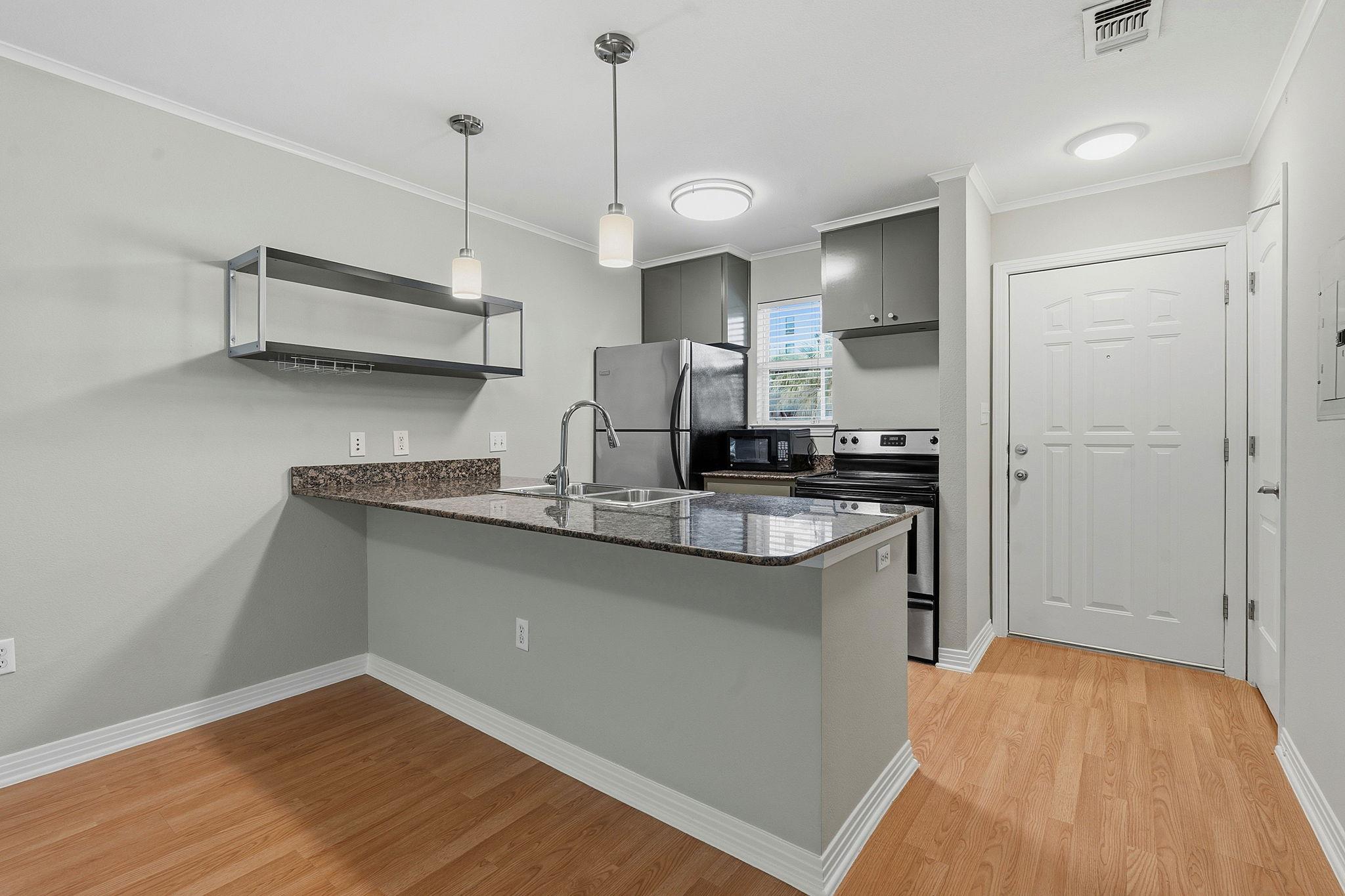 1422 Collier St # 203, Austin, TX 78704