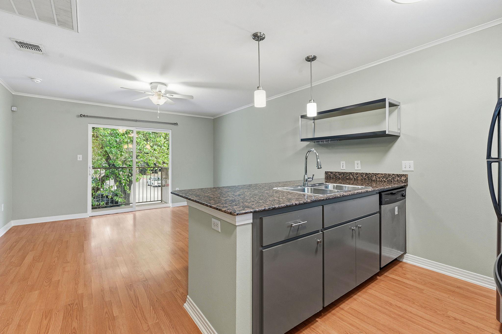 1422 Collier St # 203, Austin, TX 78704