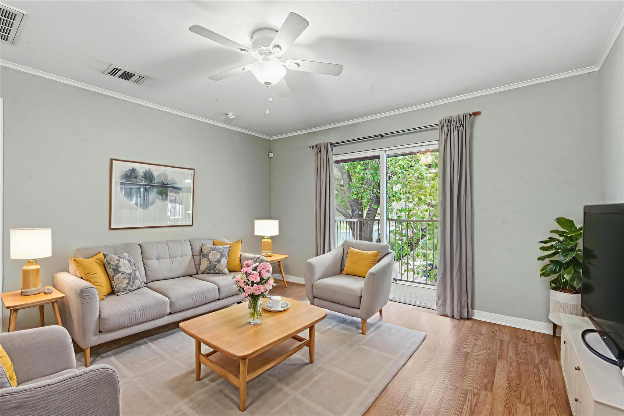 1422 Collier St # 203, Austin, TX 78704