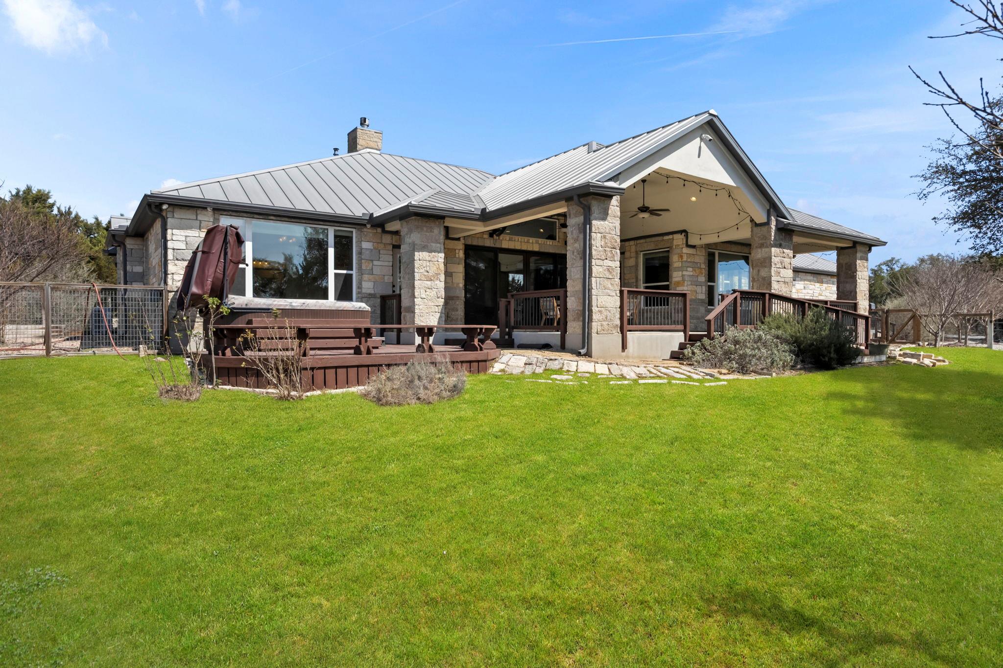 948 Lazy Diamond, Canyon Lake, TX 78133