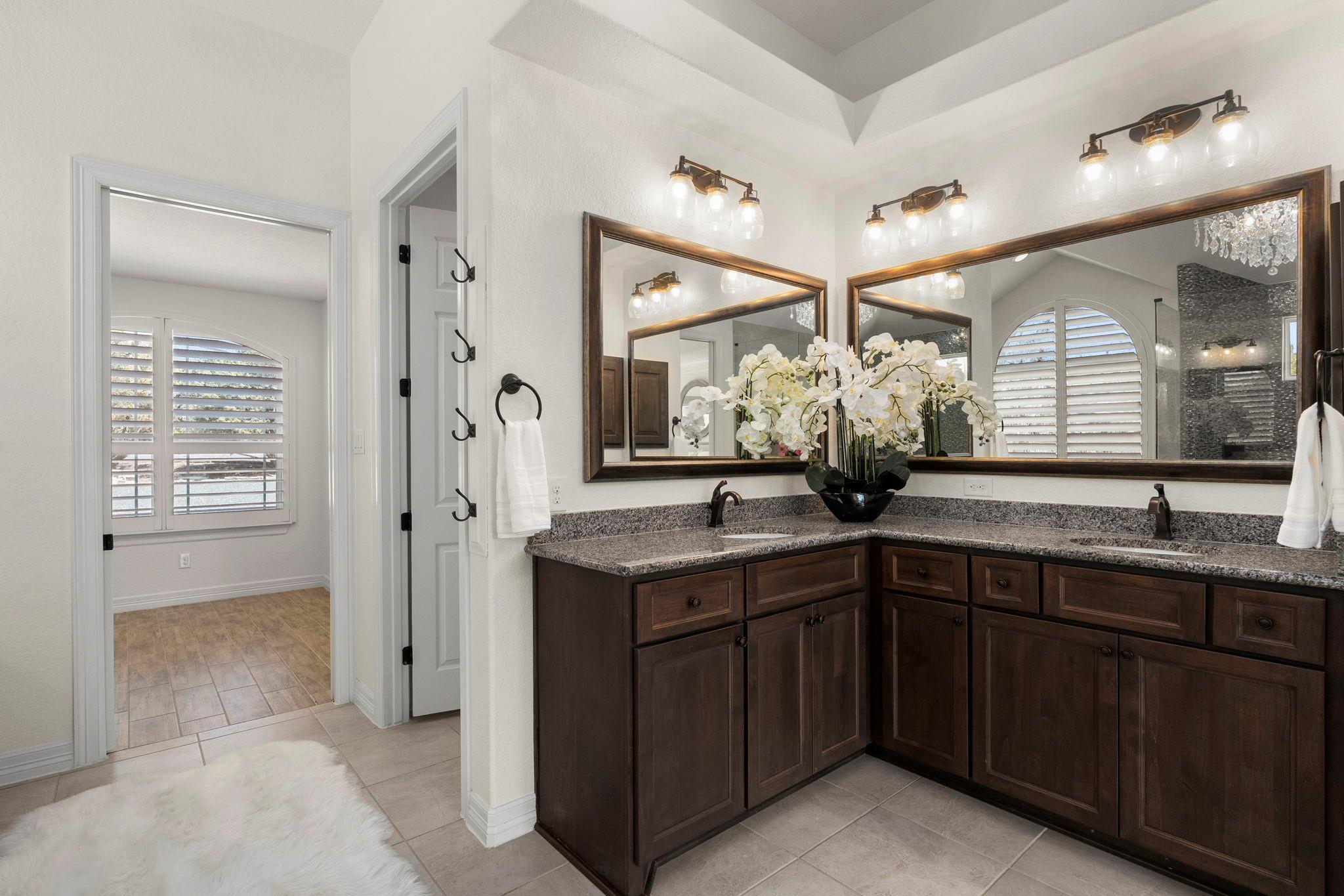 948 Lazy Diamond, Canyon Lake, TX 78133