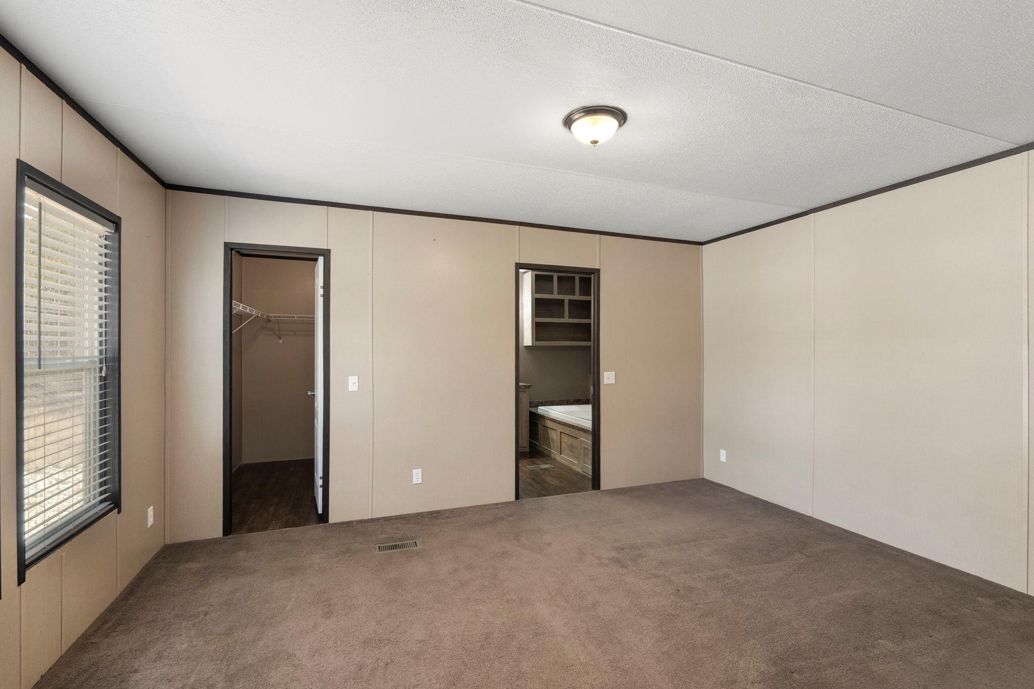 948 Lazy Diamond, Canyon Lake, TX 78133