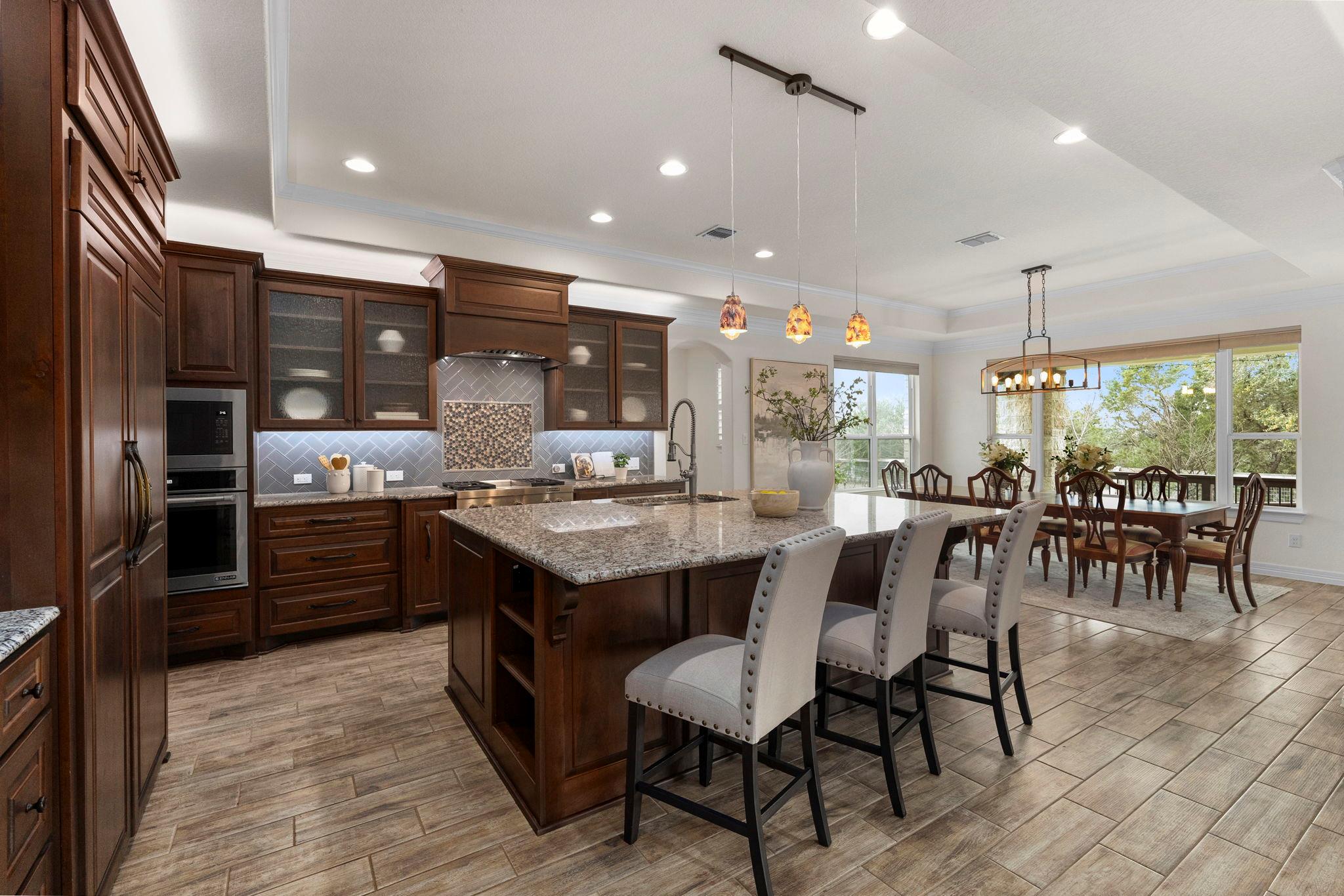 948 Lazy Diamond, Canyon Lake, TX 78133