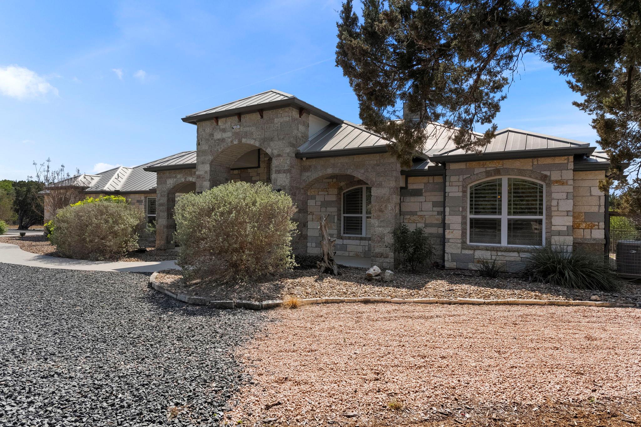 948 Lazy Diamond, Canyon Lake, TX 78133