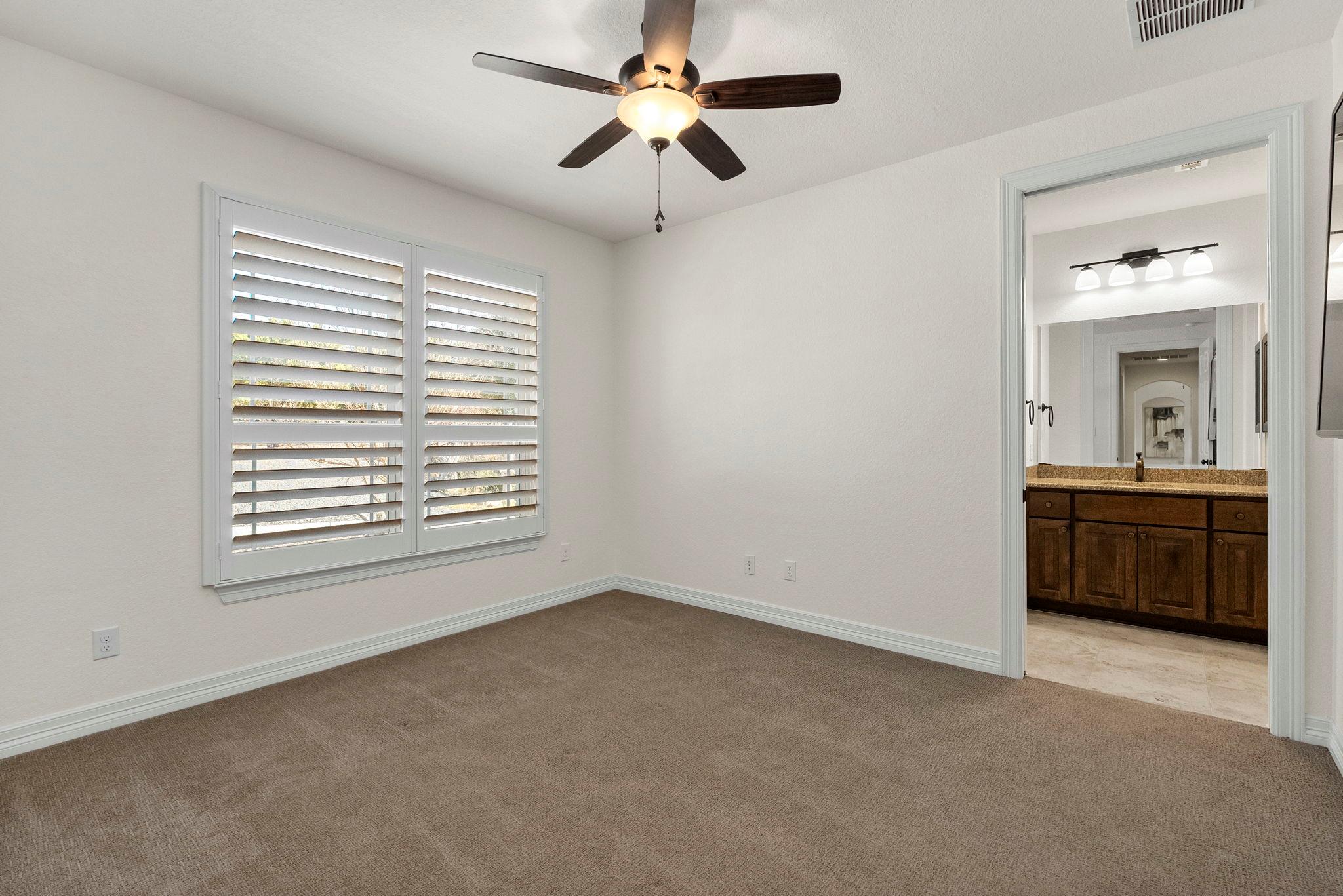 948 Lazy Diamond, Canyon Lake, TX 78133