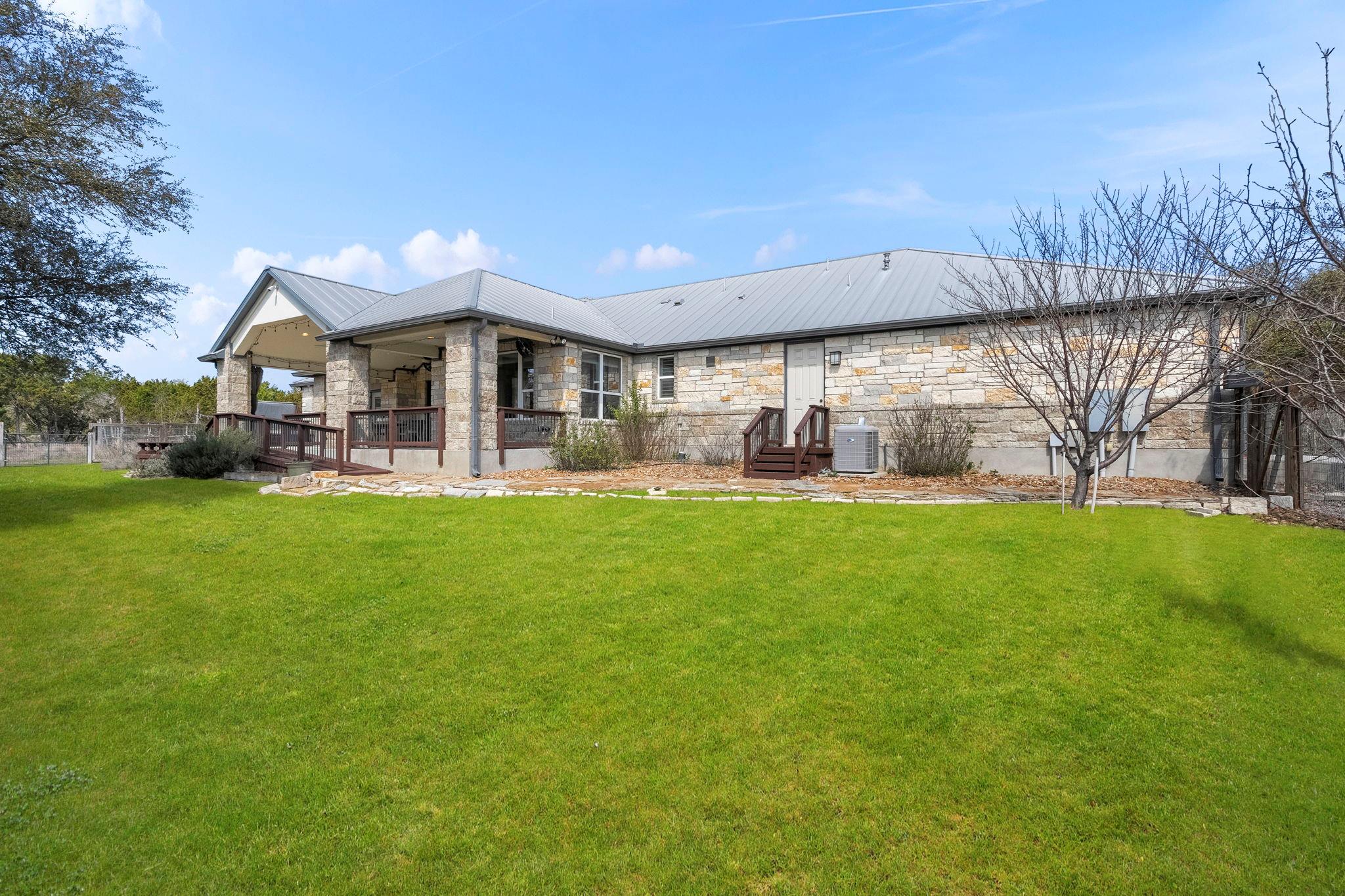 948 Lazy Diamond, Canyon Lake, TX 78133