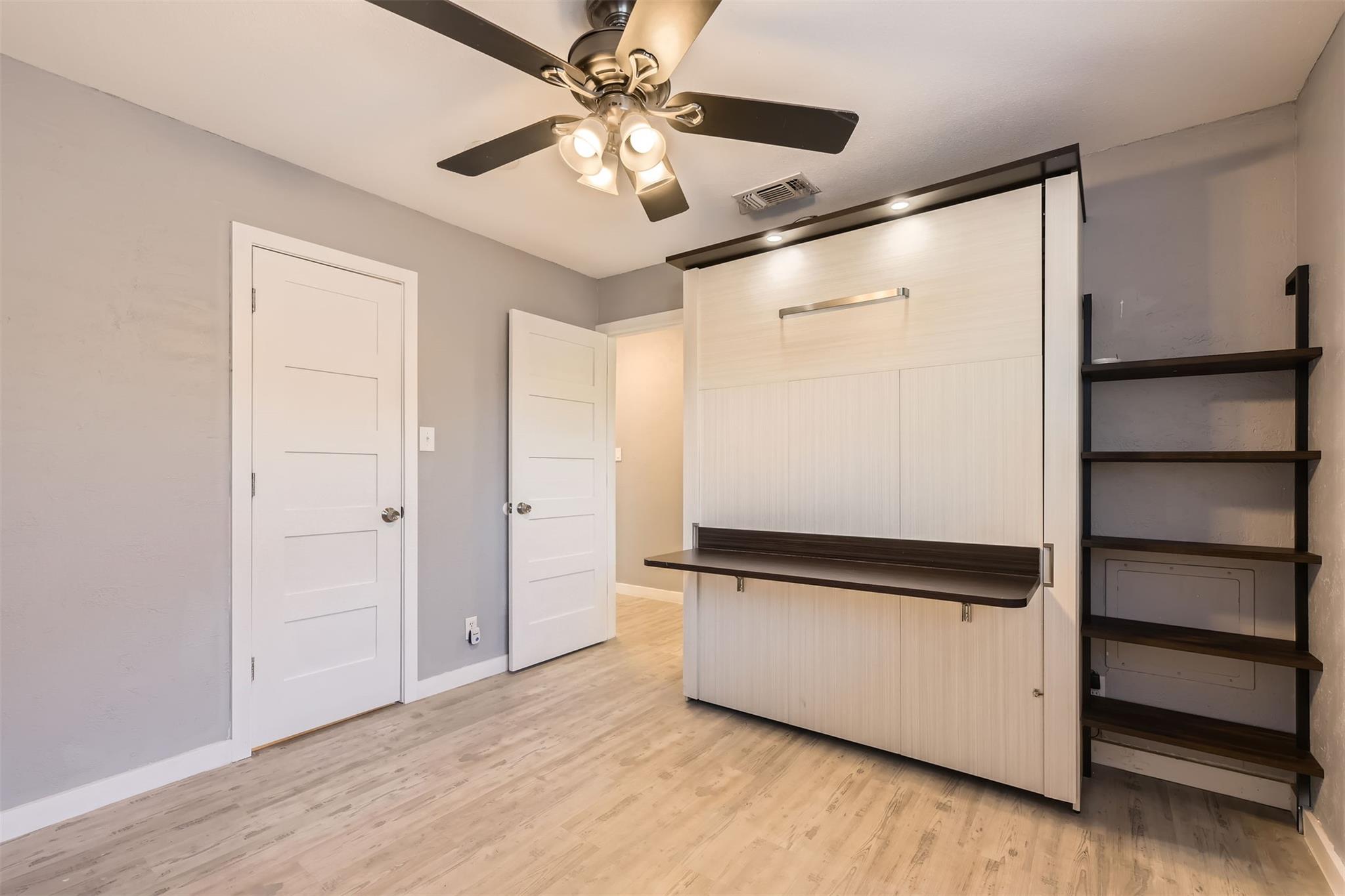 1121 Stoneoak Ln, Austin, TX 78745