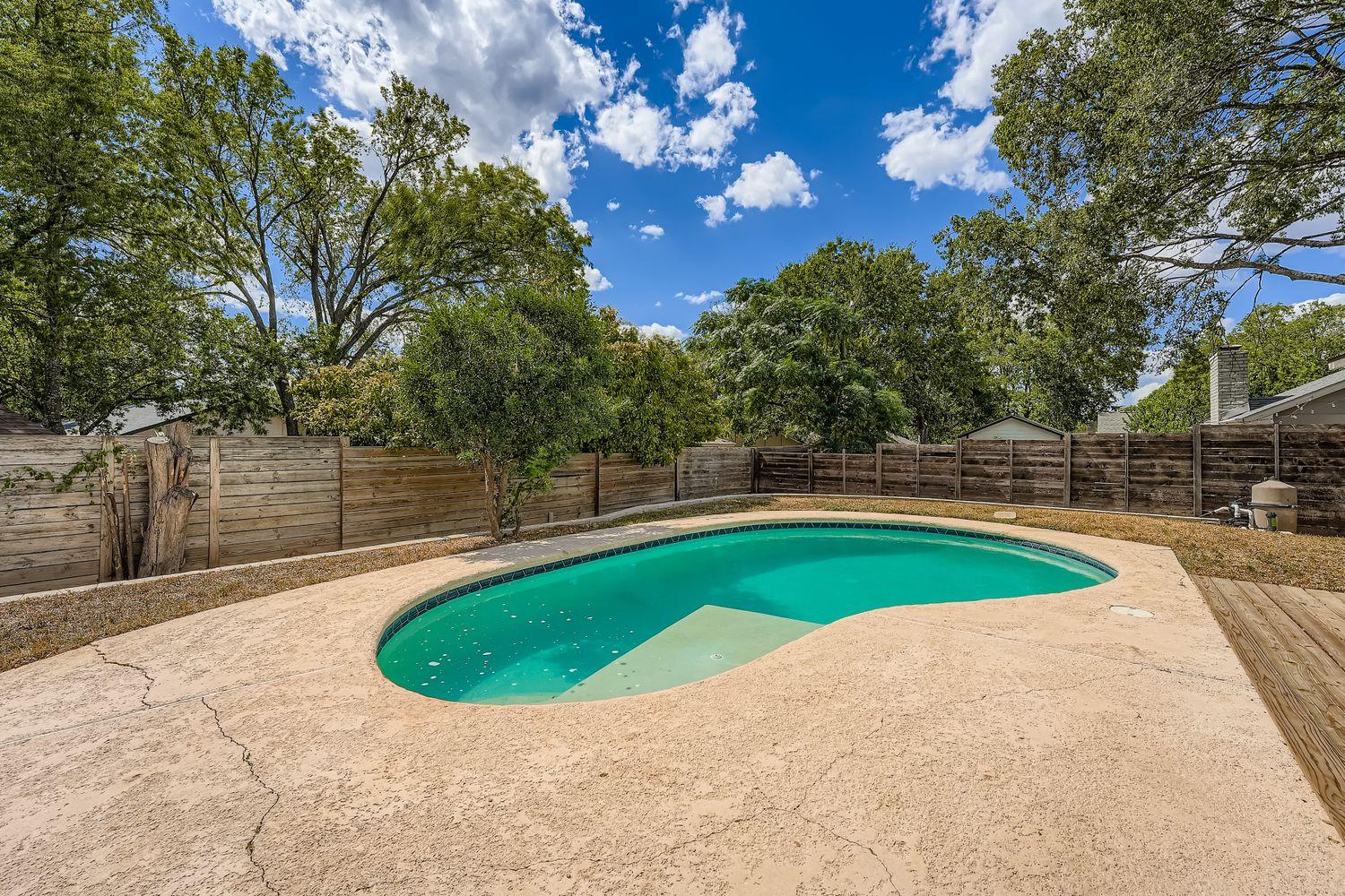 1121 Stoneoak Ln, Austin, TX 78745
