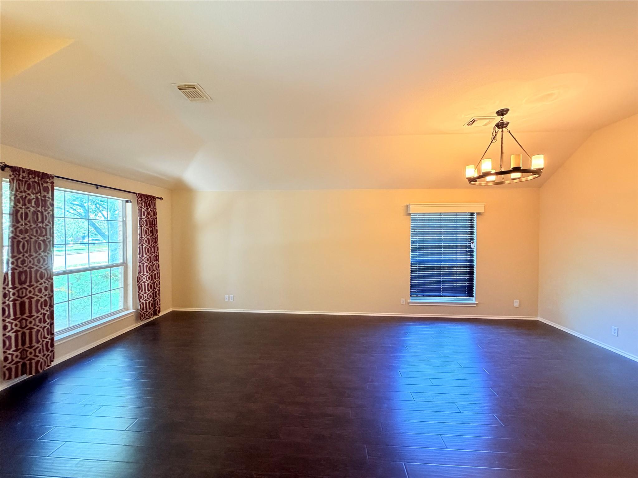 4415 Hunters Lodge Dr, Round Rock, TX 78681