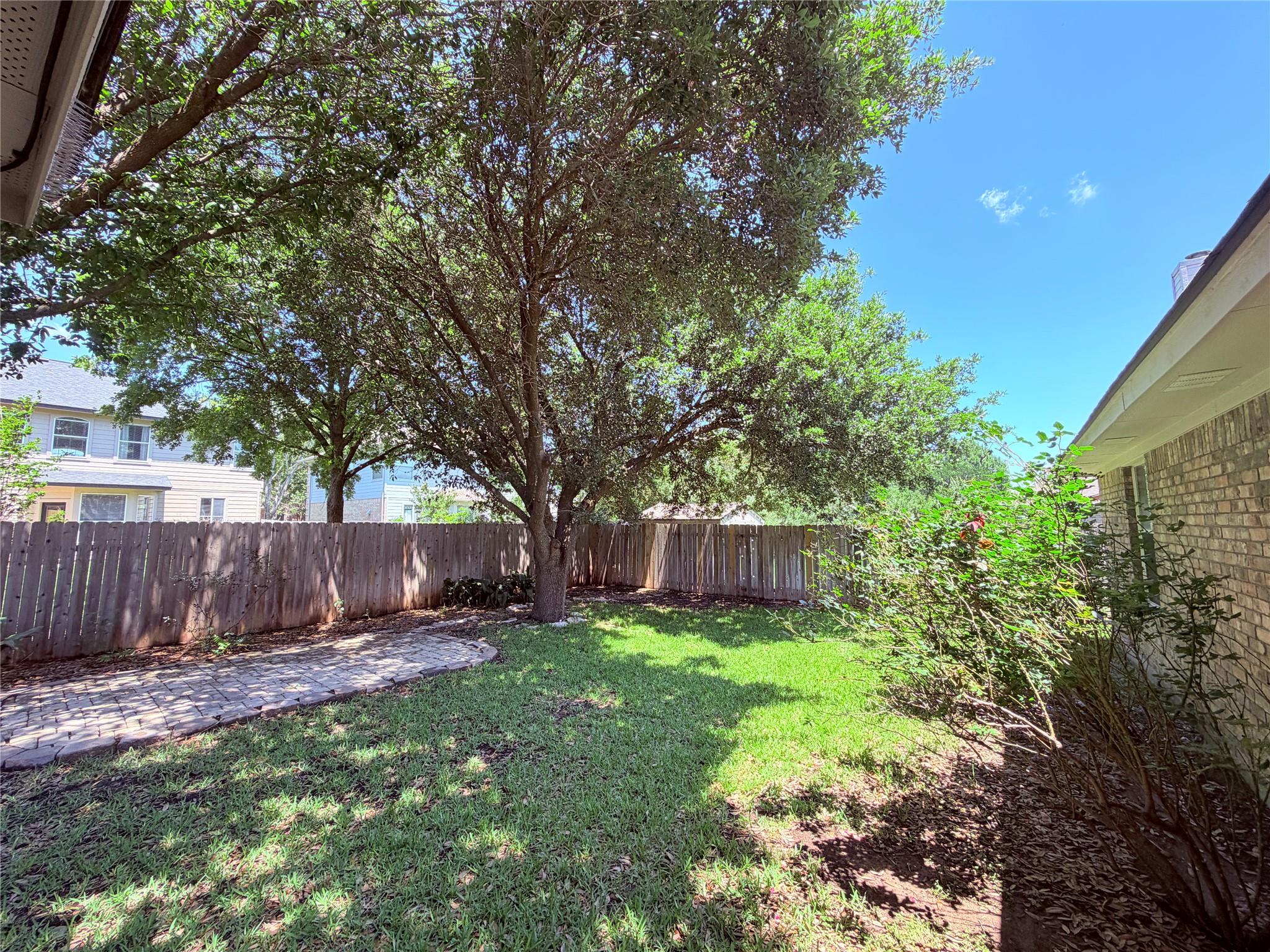 4415 Hunters Lodge Dr, Round Rock, TX 78681