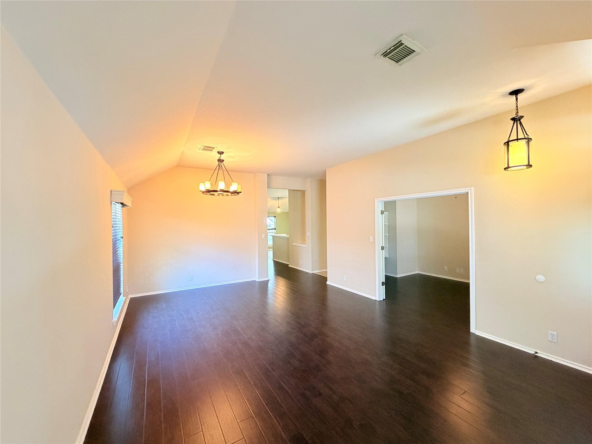 4415 Hunters Lodge Dr, Round Rock, TX 78681