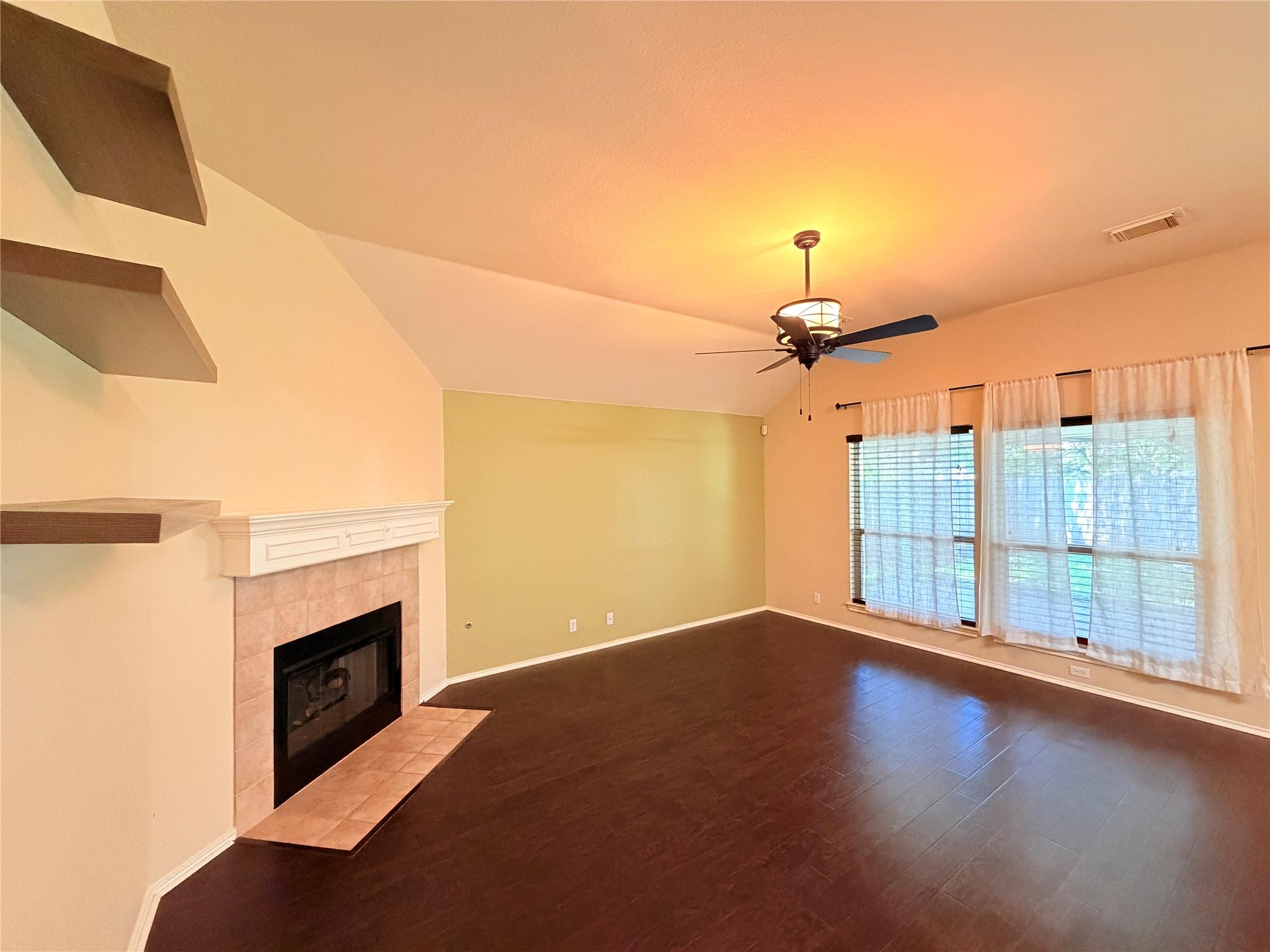 4415 Hunters Lodge Dr, Round Rock, TX 78681