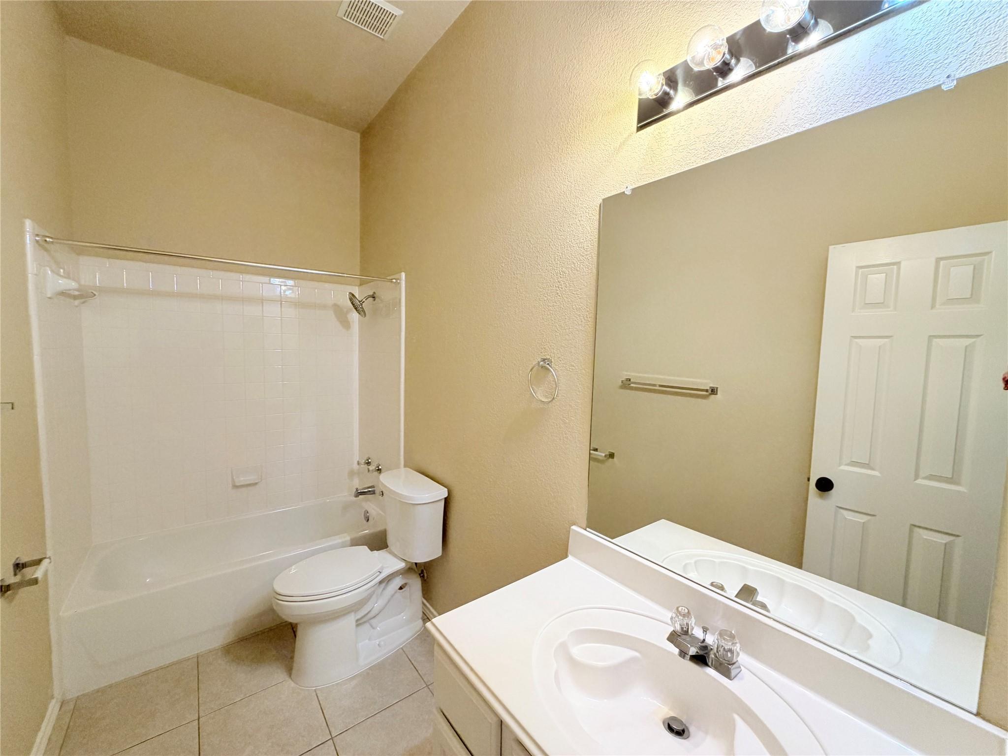 4415 Hunters Lodge Dr, Round Rock, TX 78681