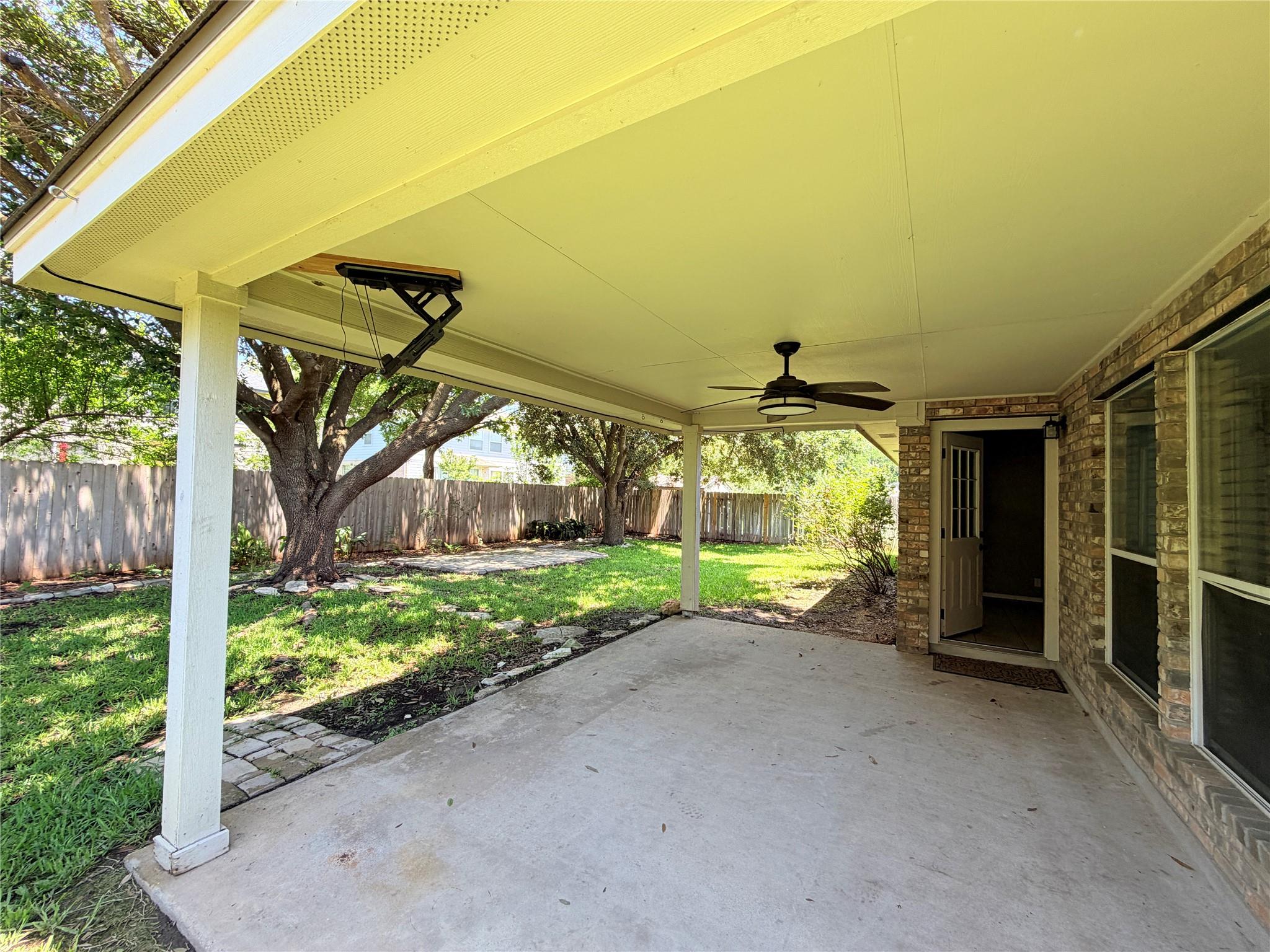 4415 Hunters Lodge Dr, Round Rock, TX 78681