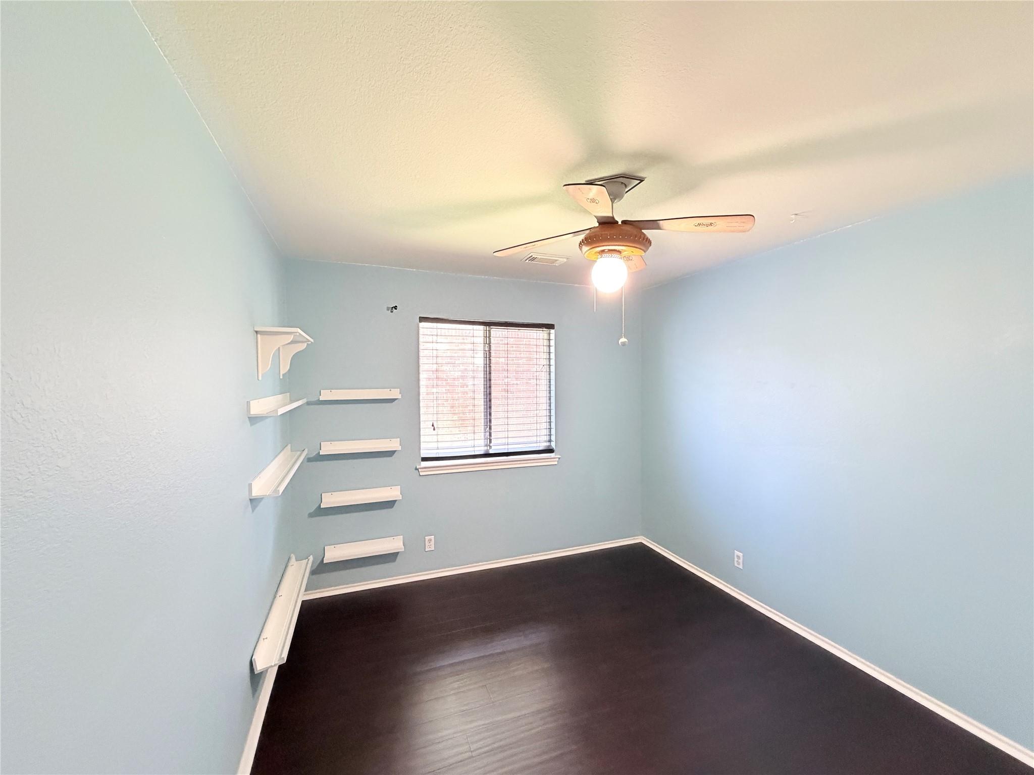 4415 Hunters Lodge Dr, Round Rock, TX 78681
