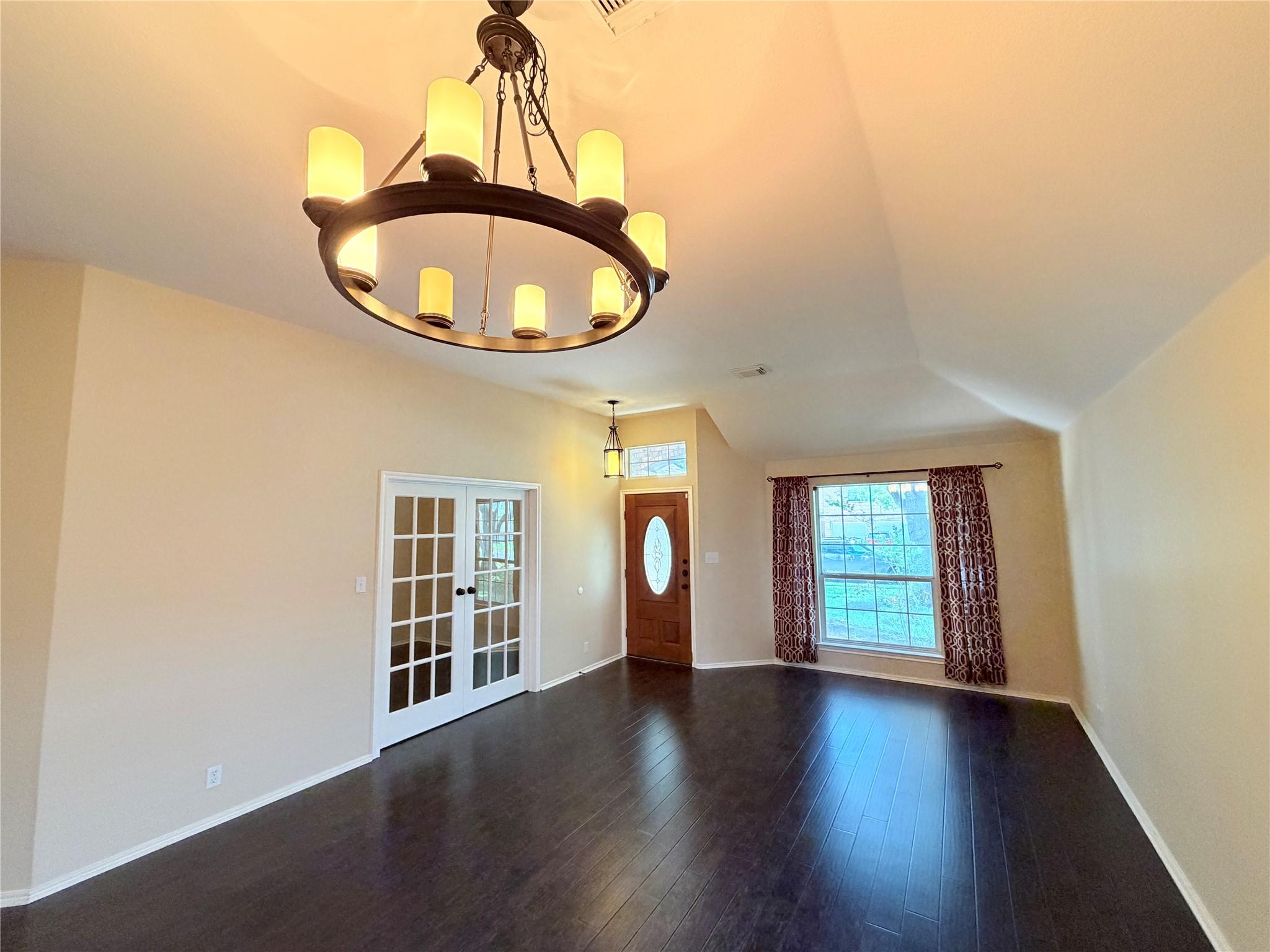 4415 Hunters Lodge Dr, Round Rock, TX 78681