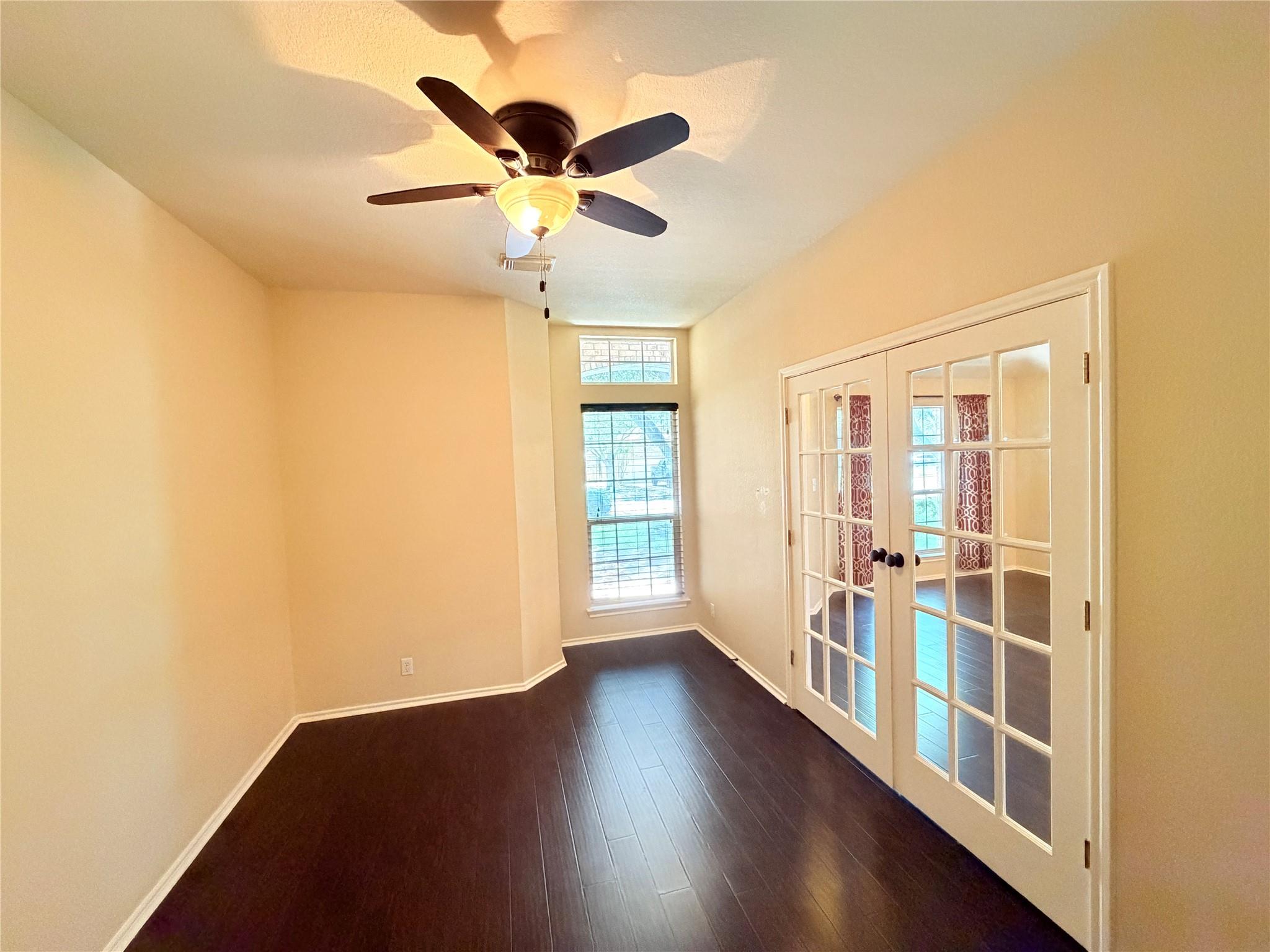 4415 Hunters Lodge Dr, Round Rock, TX 78681