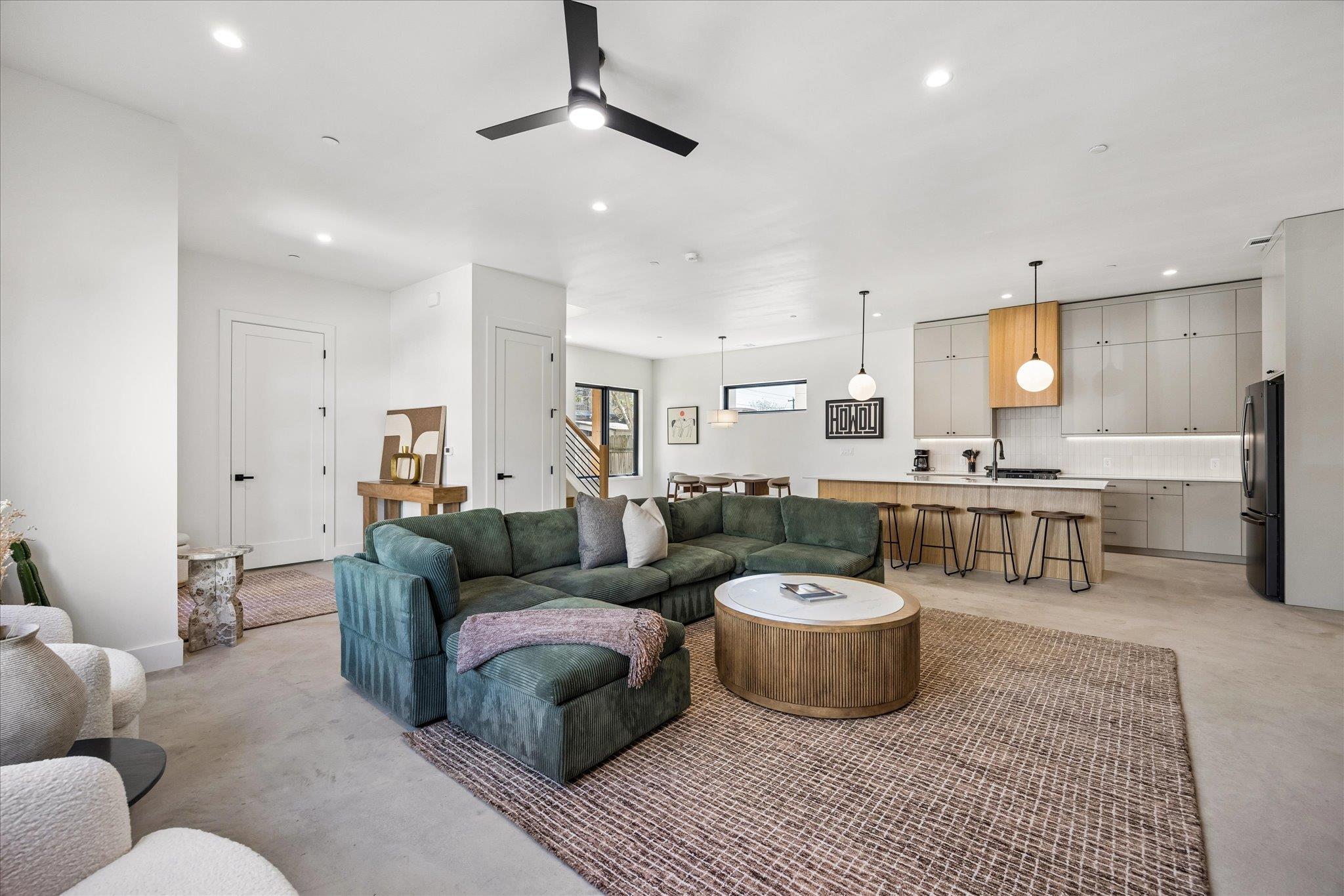 4416 S 1st St # 2, Austin, TX 78745