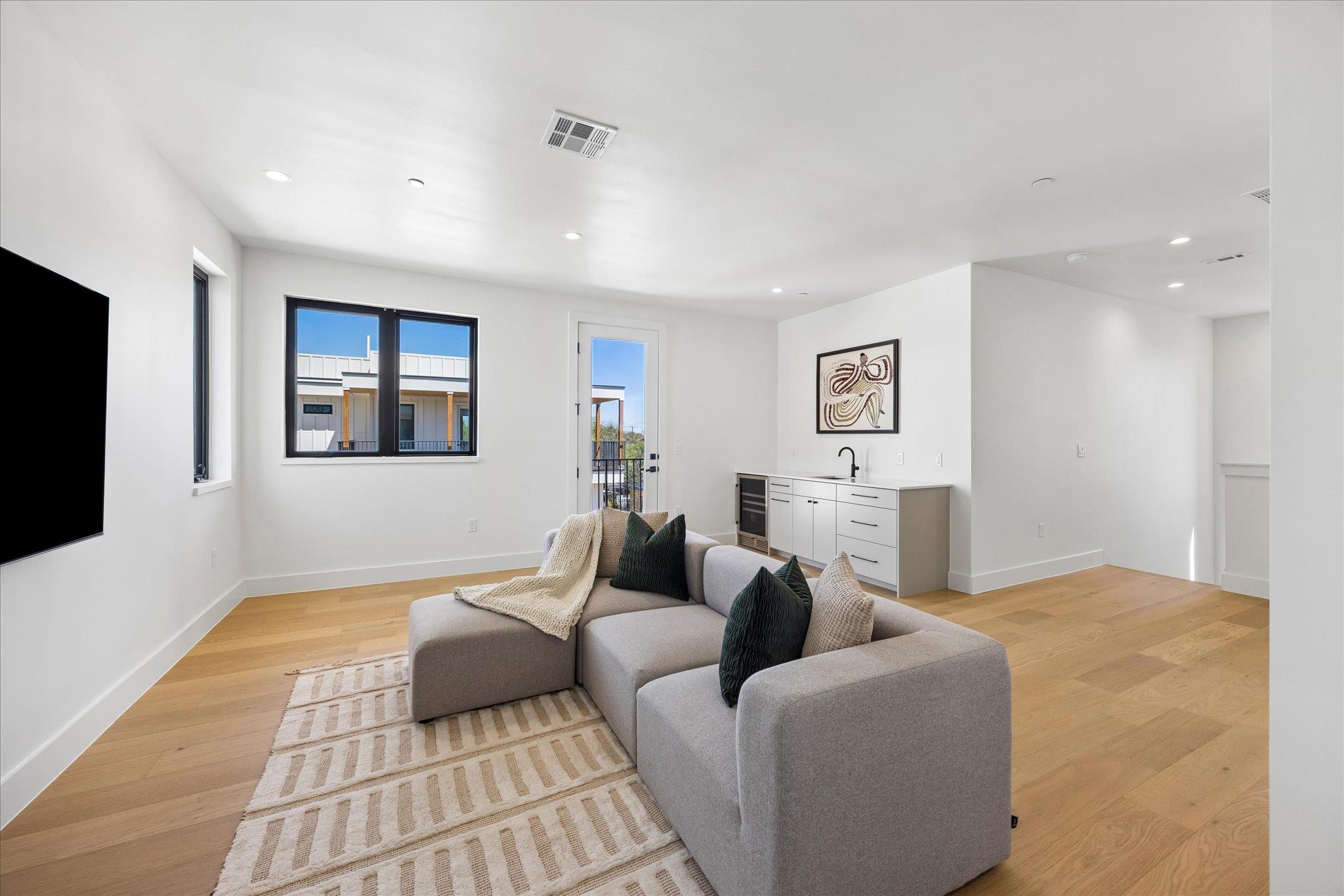 4416 S 1st St # 2, Austin, TX 78745