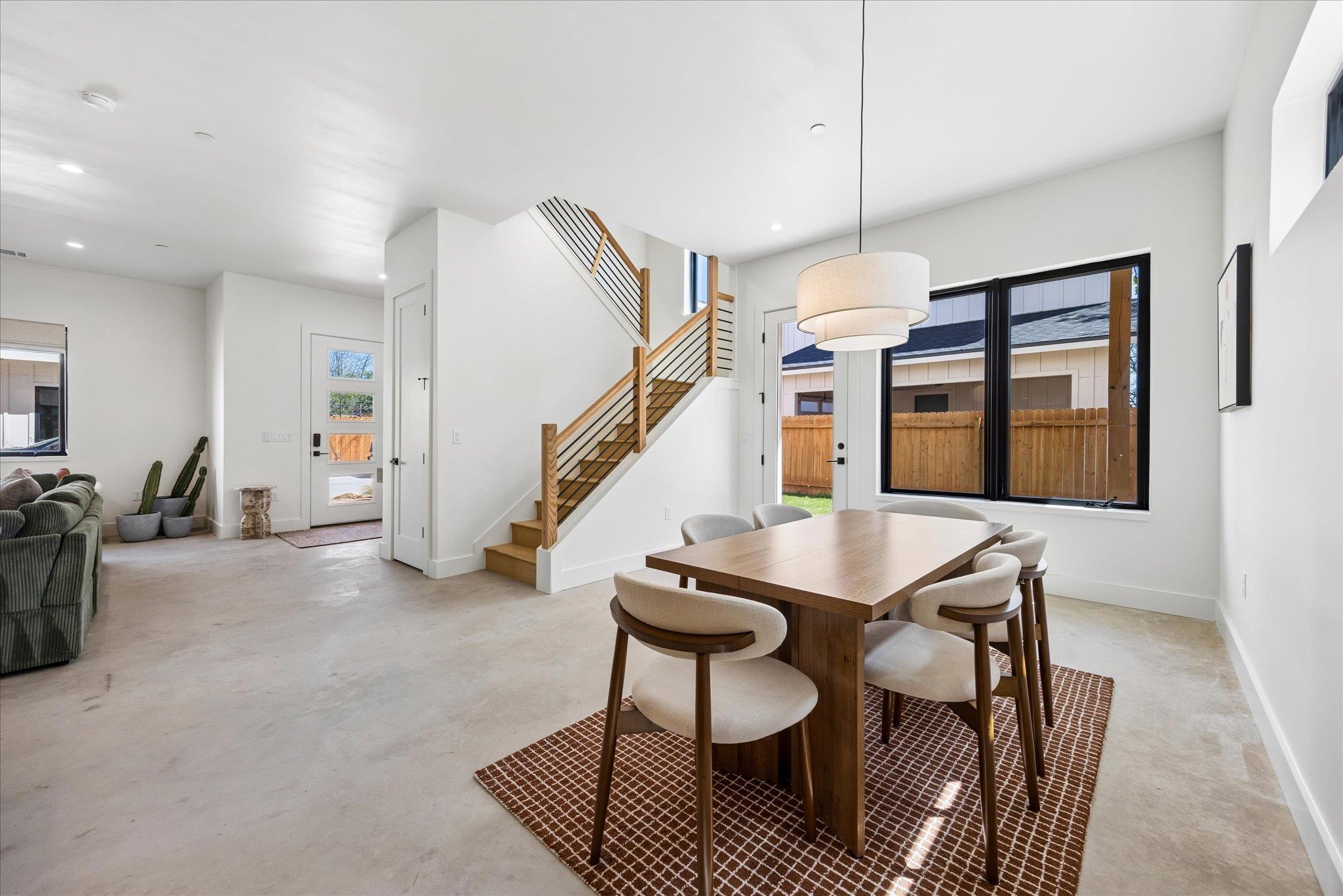 4416 S 1st St # 2, Austin, TX 78745