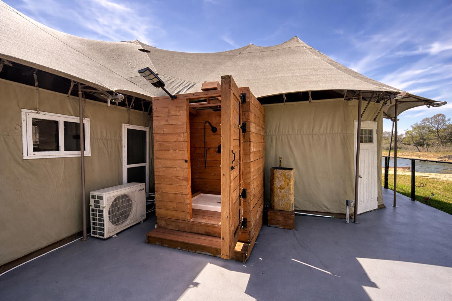 1839 County Road 103, Columbus, TX 78934