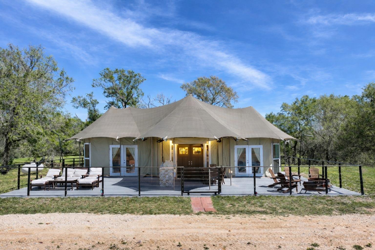 1839 County Road 103, Columbus, TX 78934