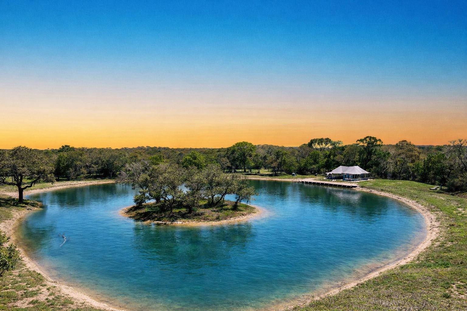 1839 County Road 103, Columbus, TX 78934