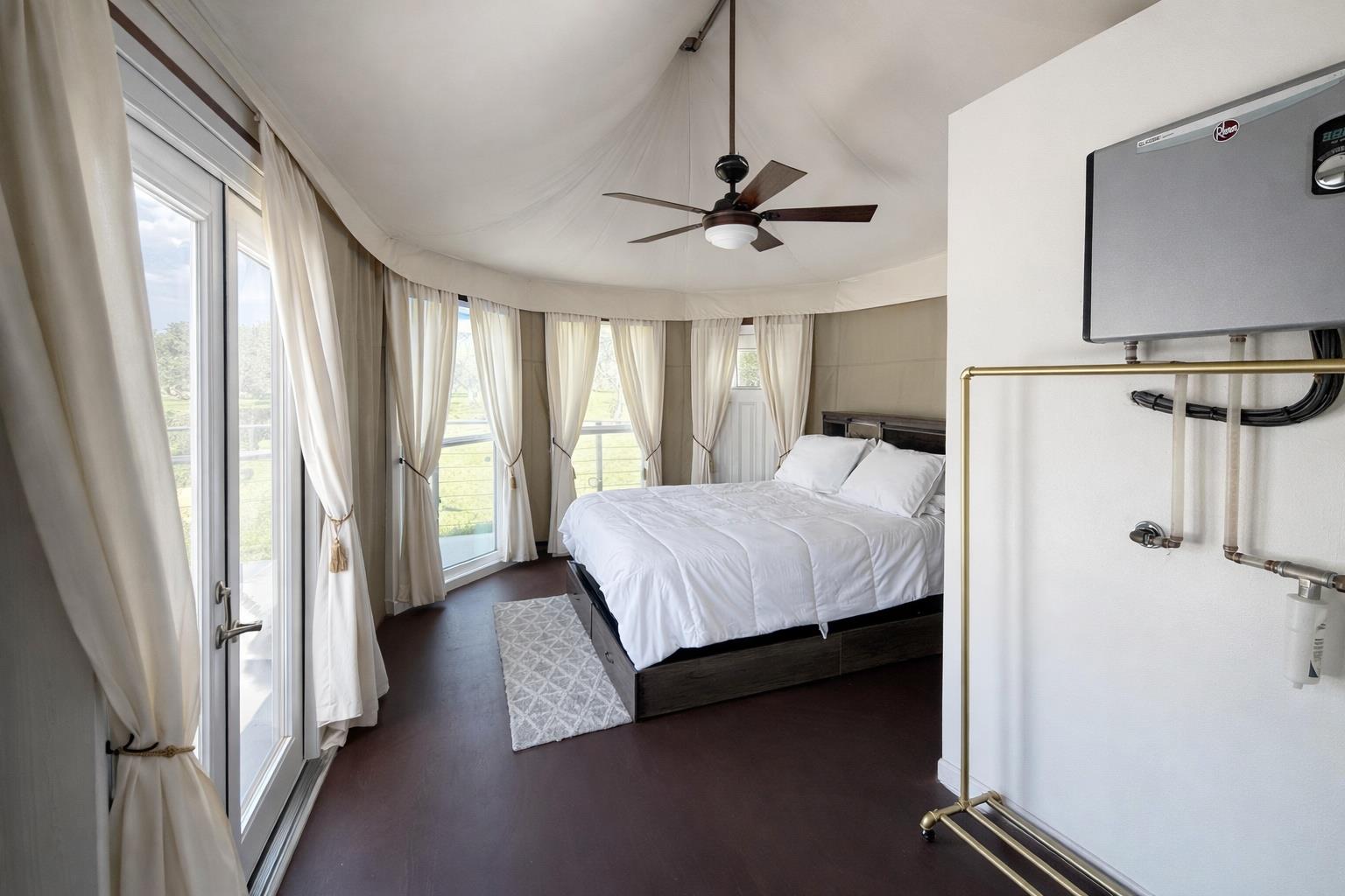 1839 County Road 103, Columbus, TX 78934