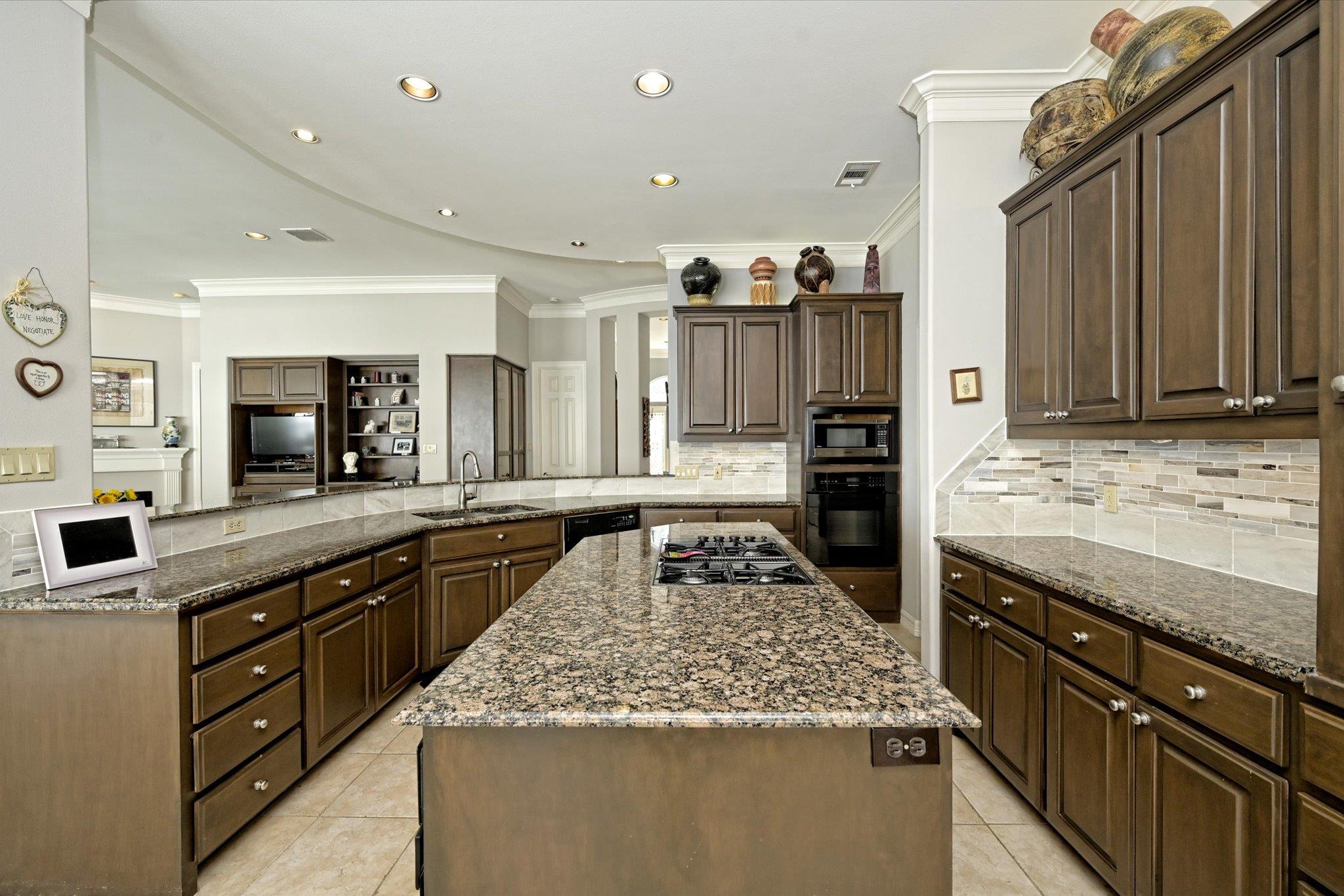 4912 Interlachen Ln, Austin, TX 78747