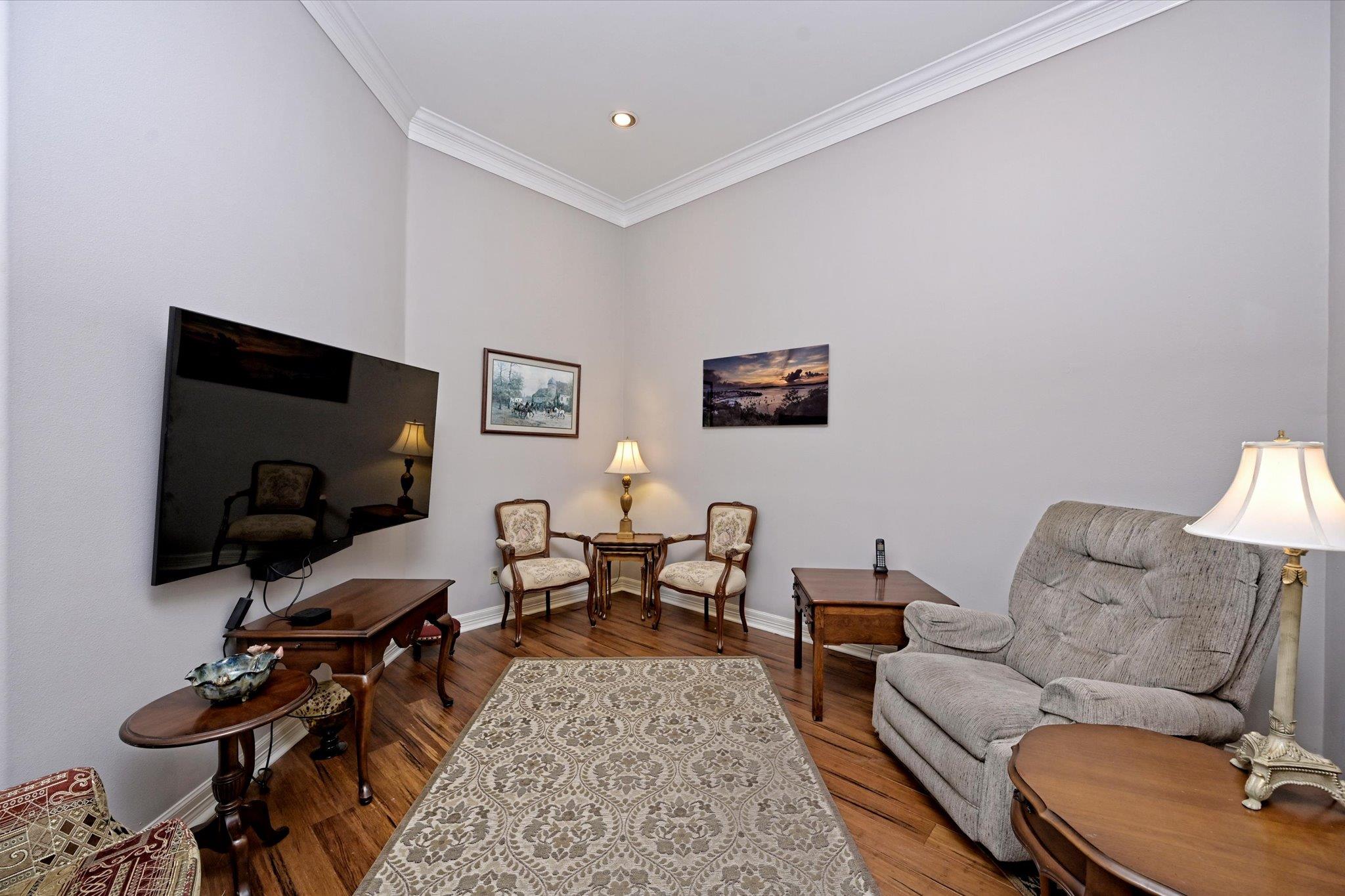 4912 Interlachen Ln, Austin, TX 78747