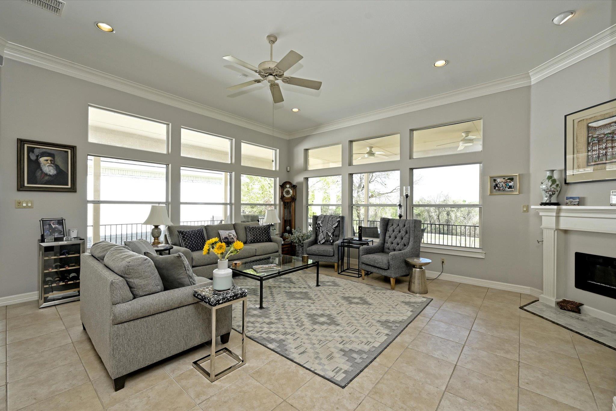 4912 Interlachen Ln, Austin, TX 78747