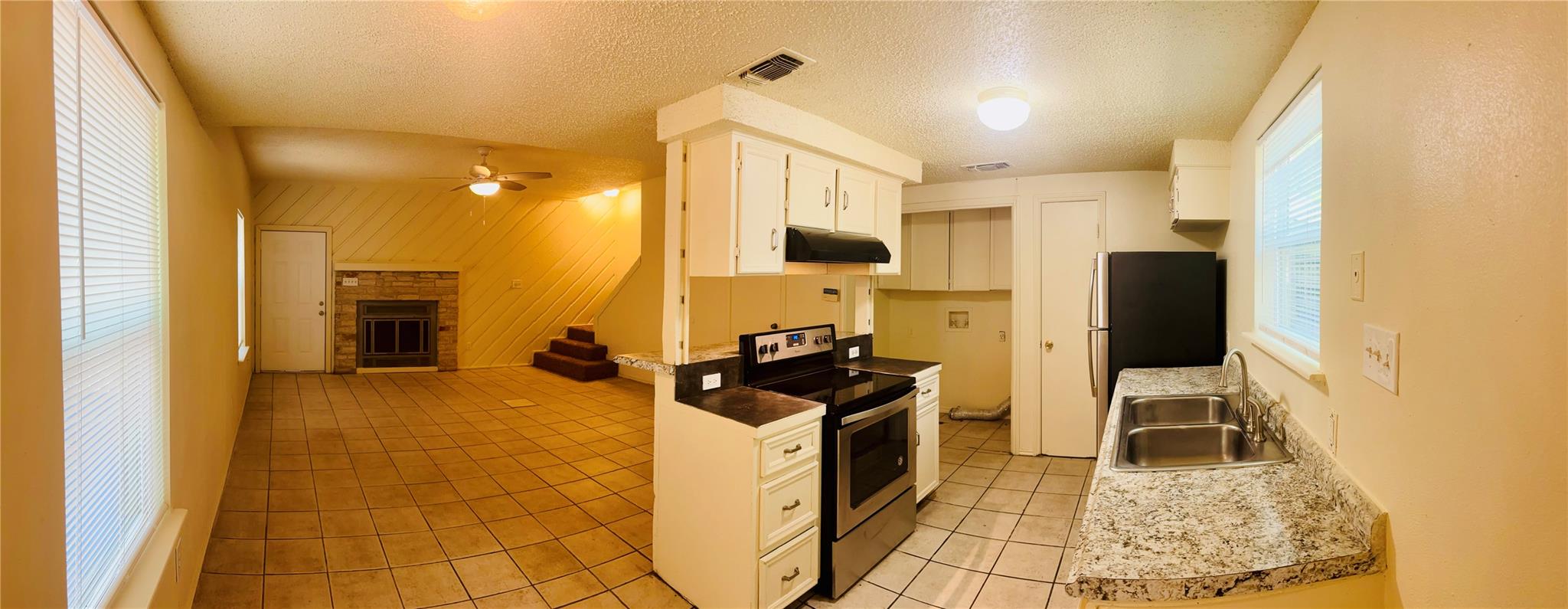 1206 Tartan Ln # B, Austin, TX 78753