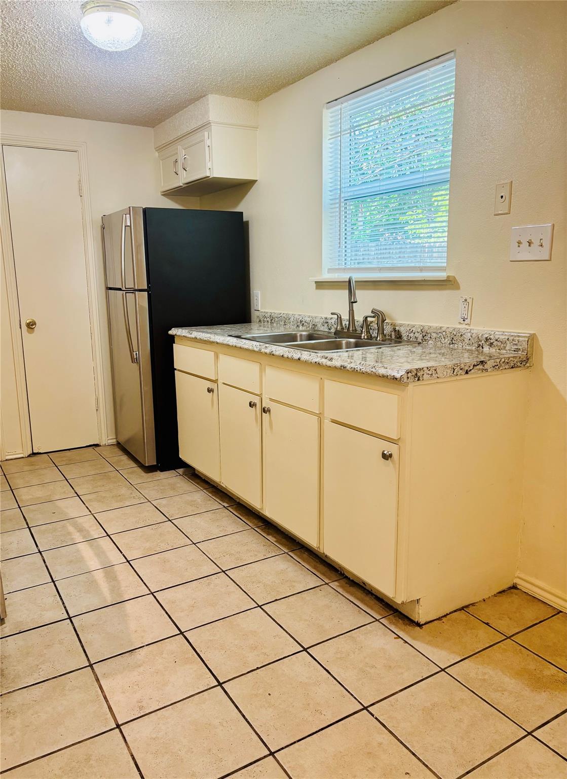 1206 Tartan Ln # B, Austin, TX 78753