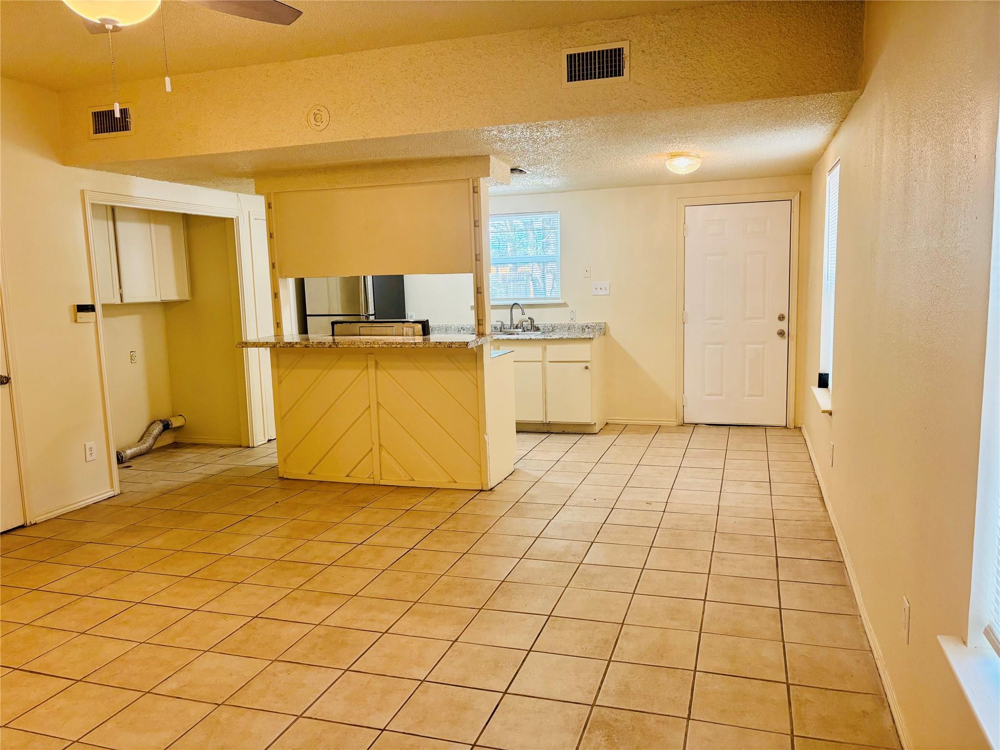 1206 Tartan Ln # B, Austin, TX 78753