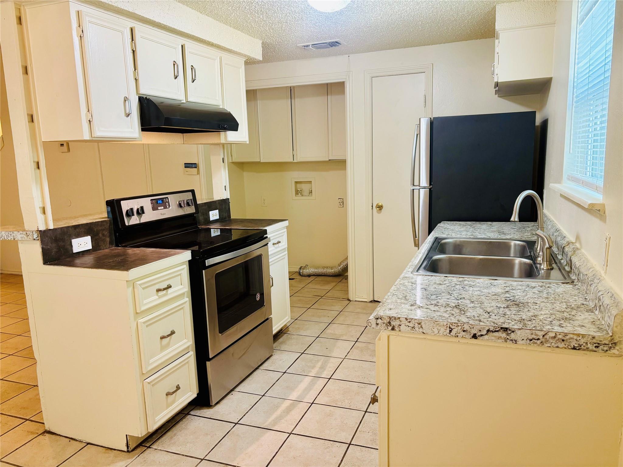 1206 Tartan Ln # B, Austin, TX 78753