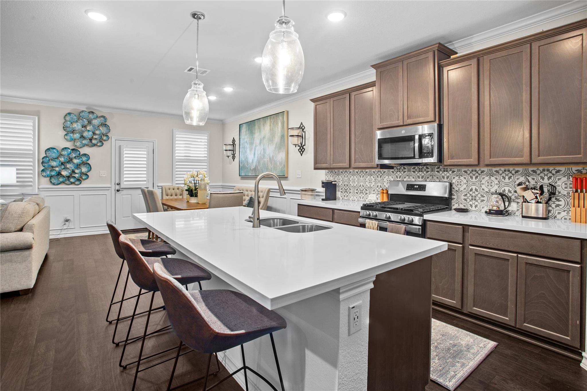 109 Adeline Rd, Hutto, TX 78634